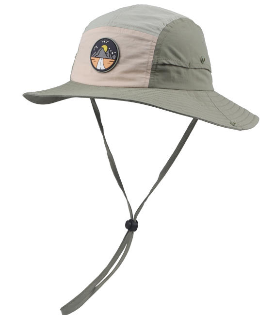 wide-brimmed sun hat
