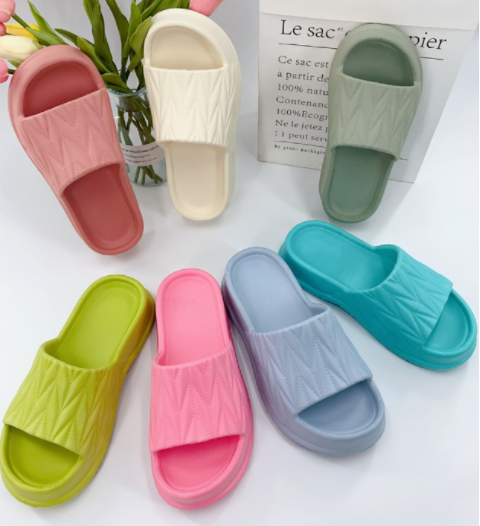 Slippers EVA slippers slip-on slippers ，soft slippers,woman slippers