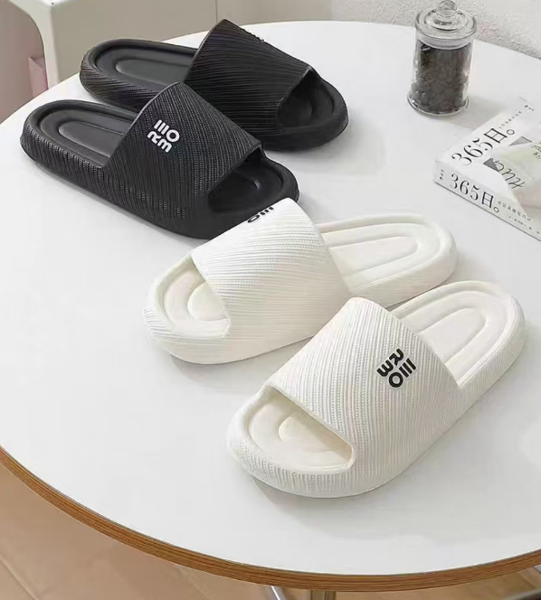 Slippers EVA slippers slip-on slippers ，soft slippers
