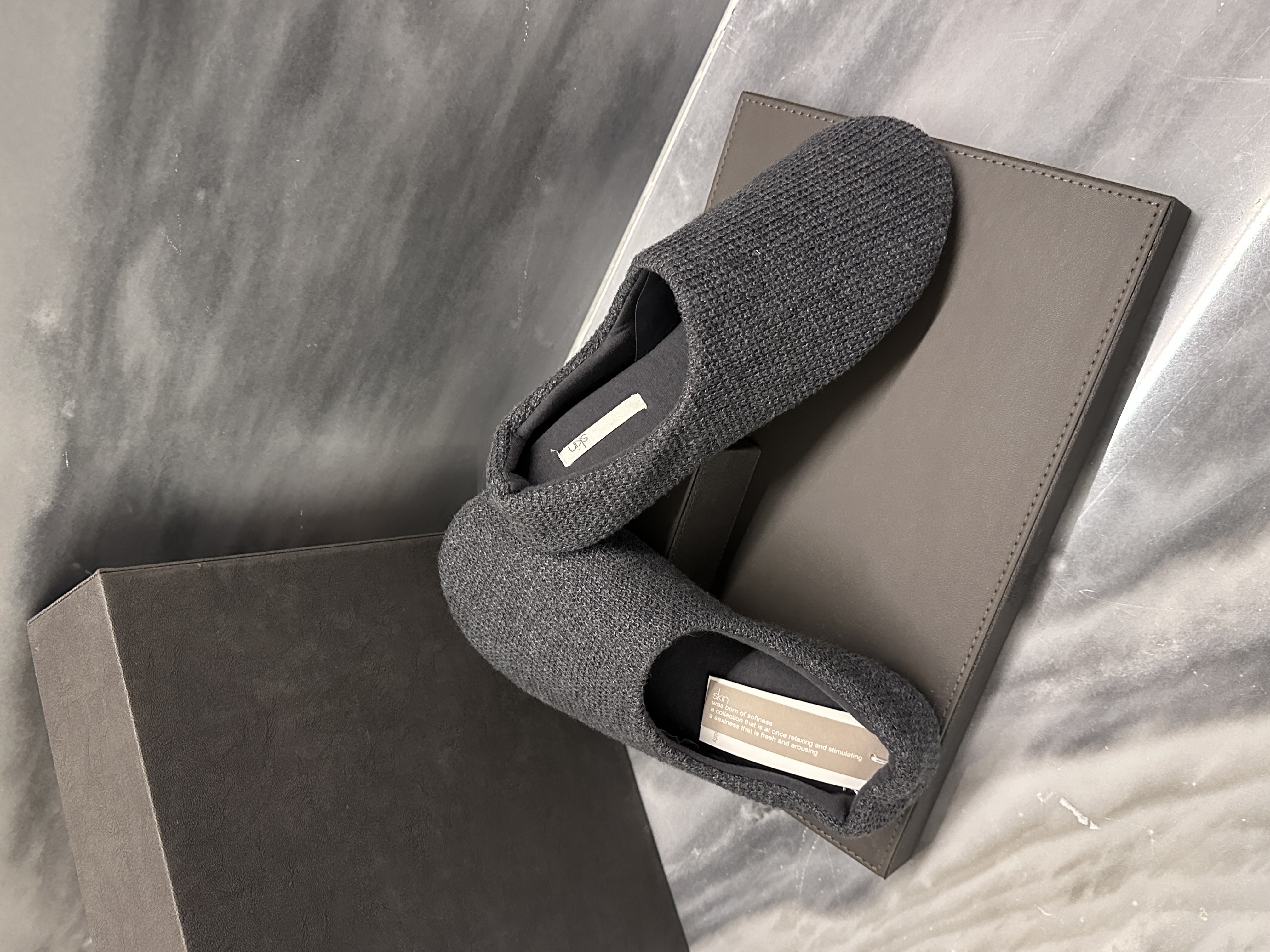 Da Fu Lai Home Furnishing Slippers, fabric slippers