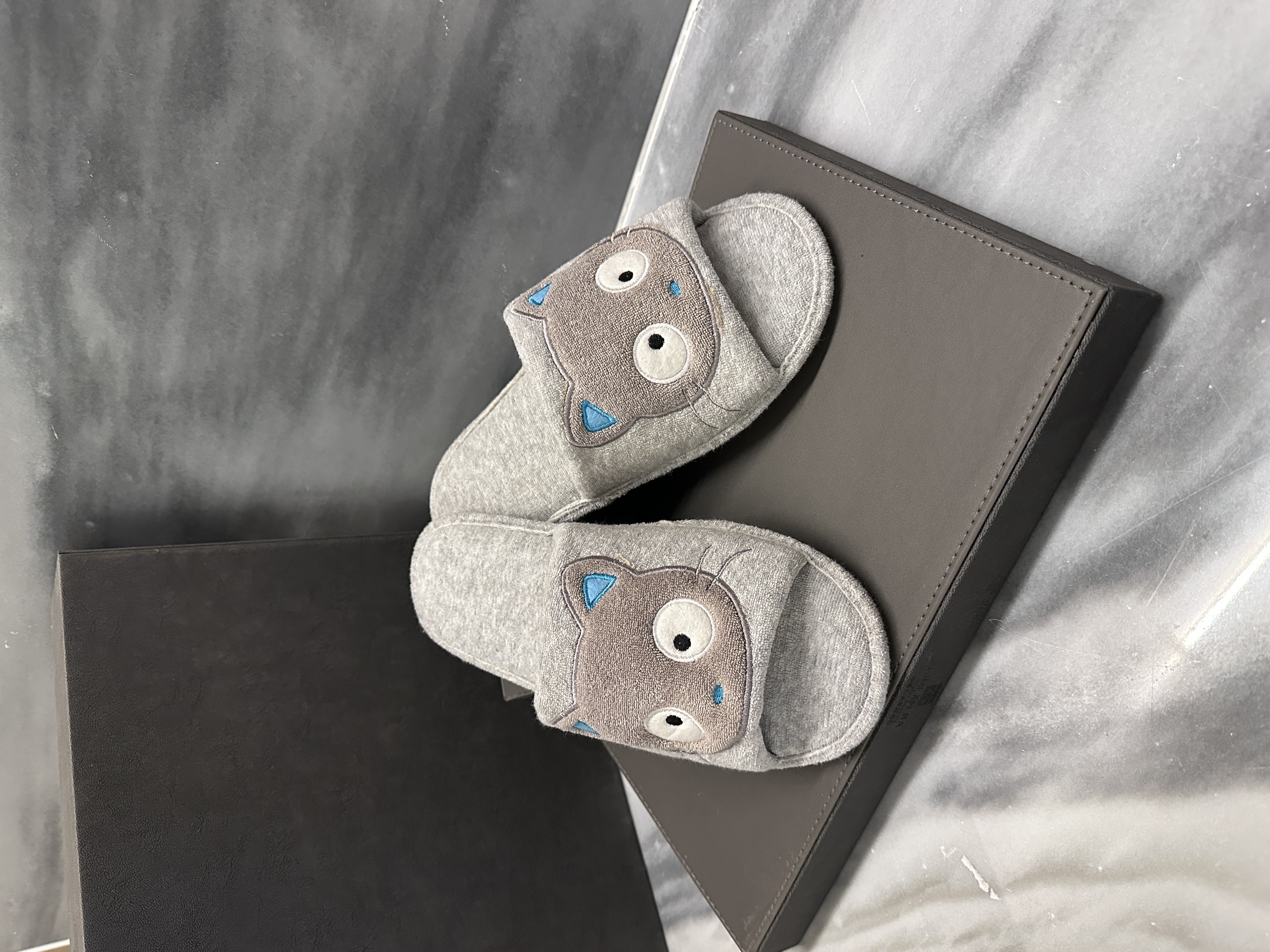 Da Fu Lai Home Furnishing Slippers, fabric slippers