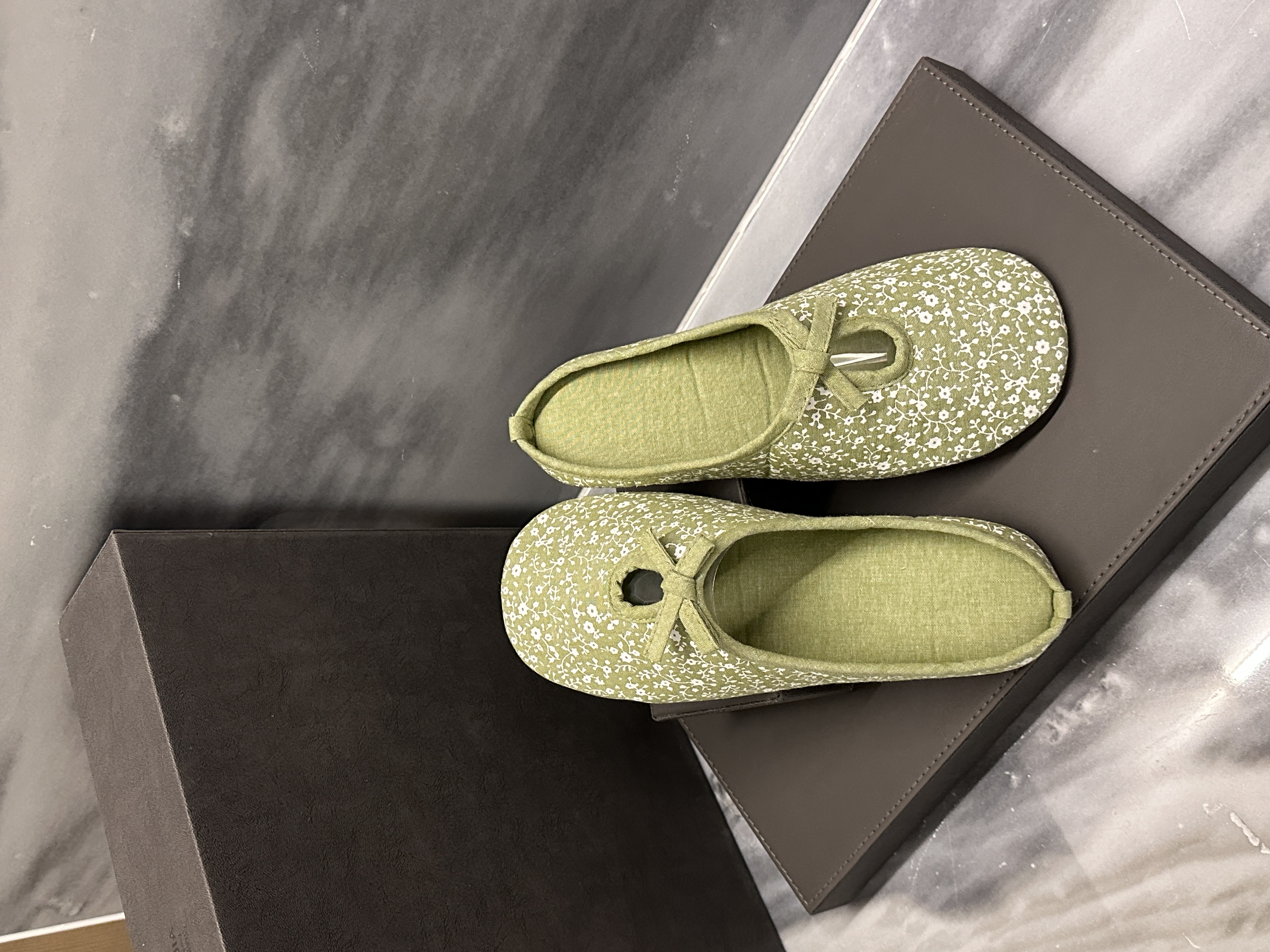 Da Fu Lai Home Furnishing Slippers, fabric slippers