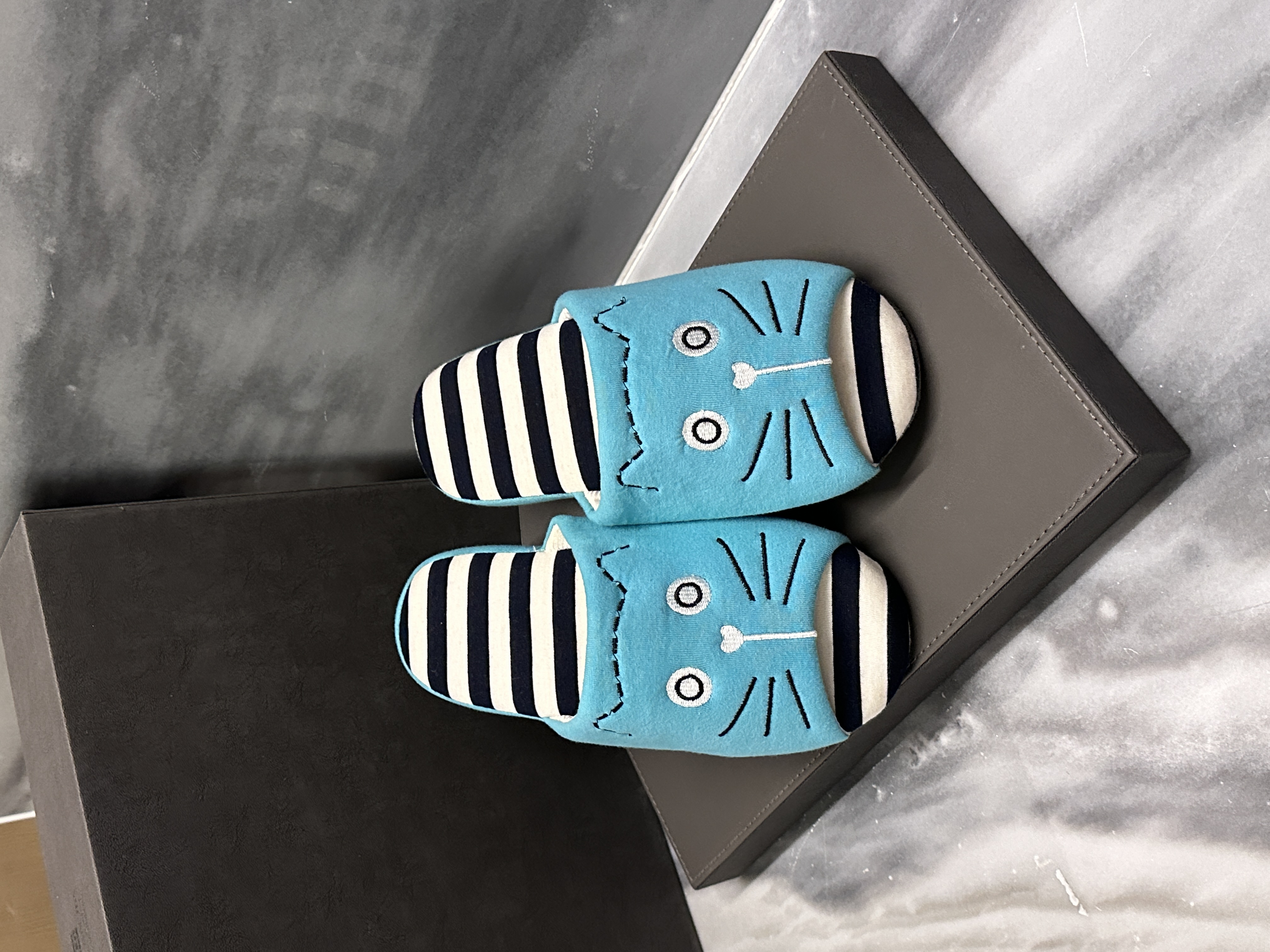 Da Fu Lai Home Furnishing Slippers, fabric slippers