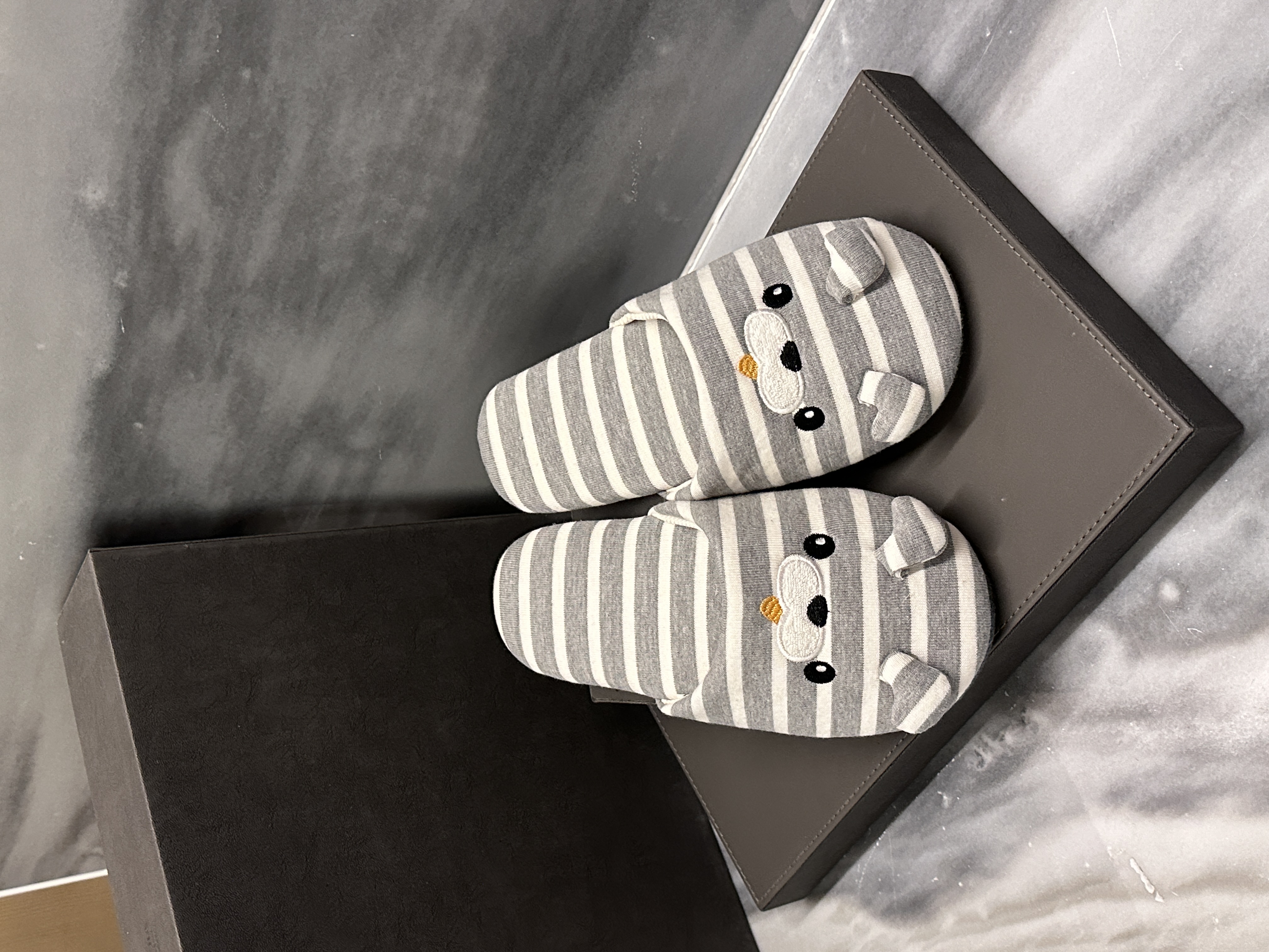 Da Fu Lai Home Furnishing Slippers, fabric slippers