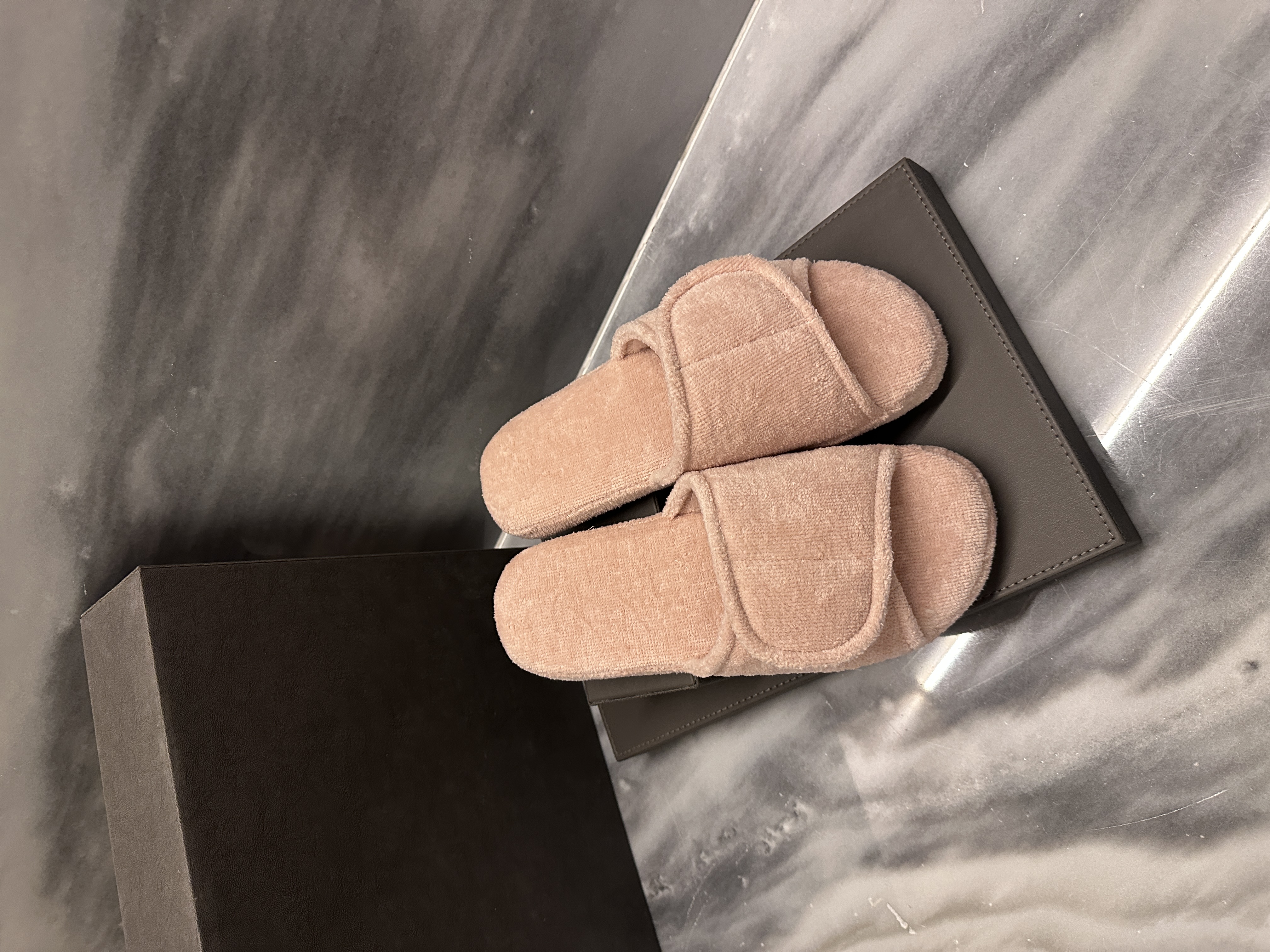 Da Fu Lai Home Furnishing Slippers, fabric slippers