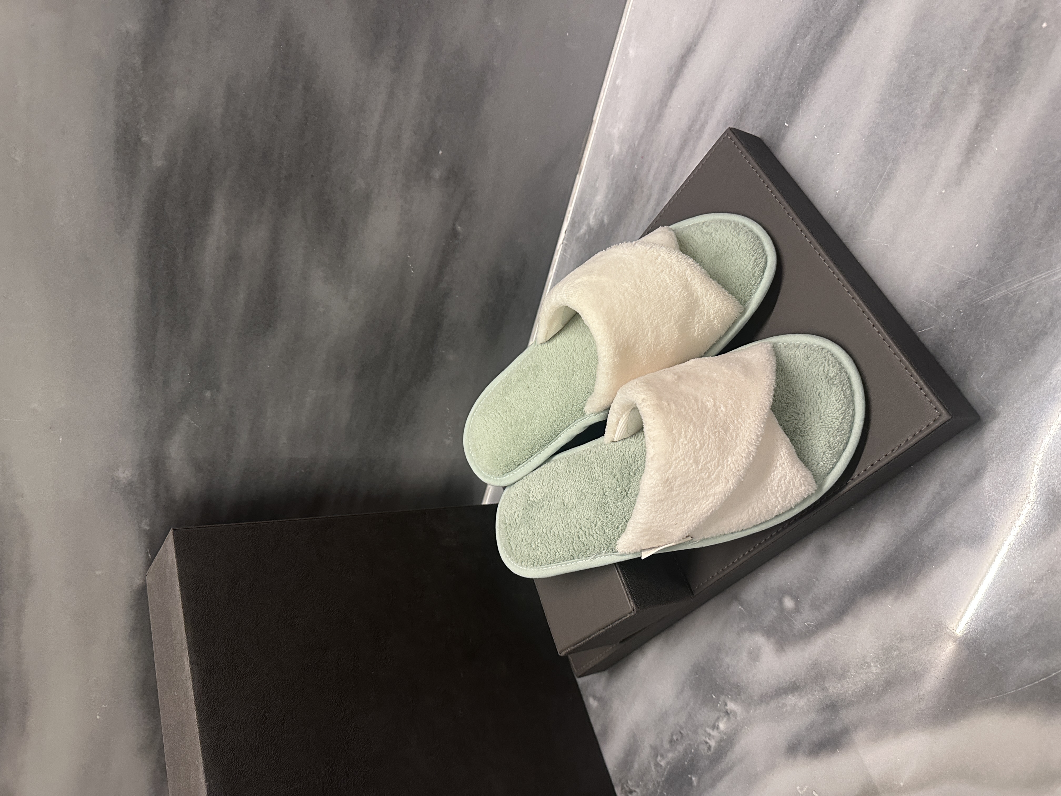 Da Fu Lai Home Furnishing Slippers, fabric slippers