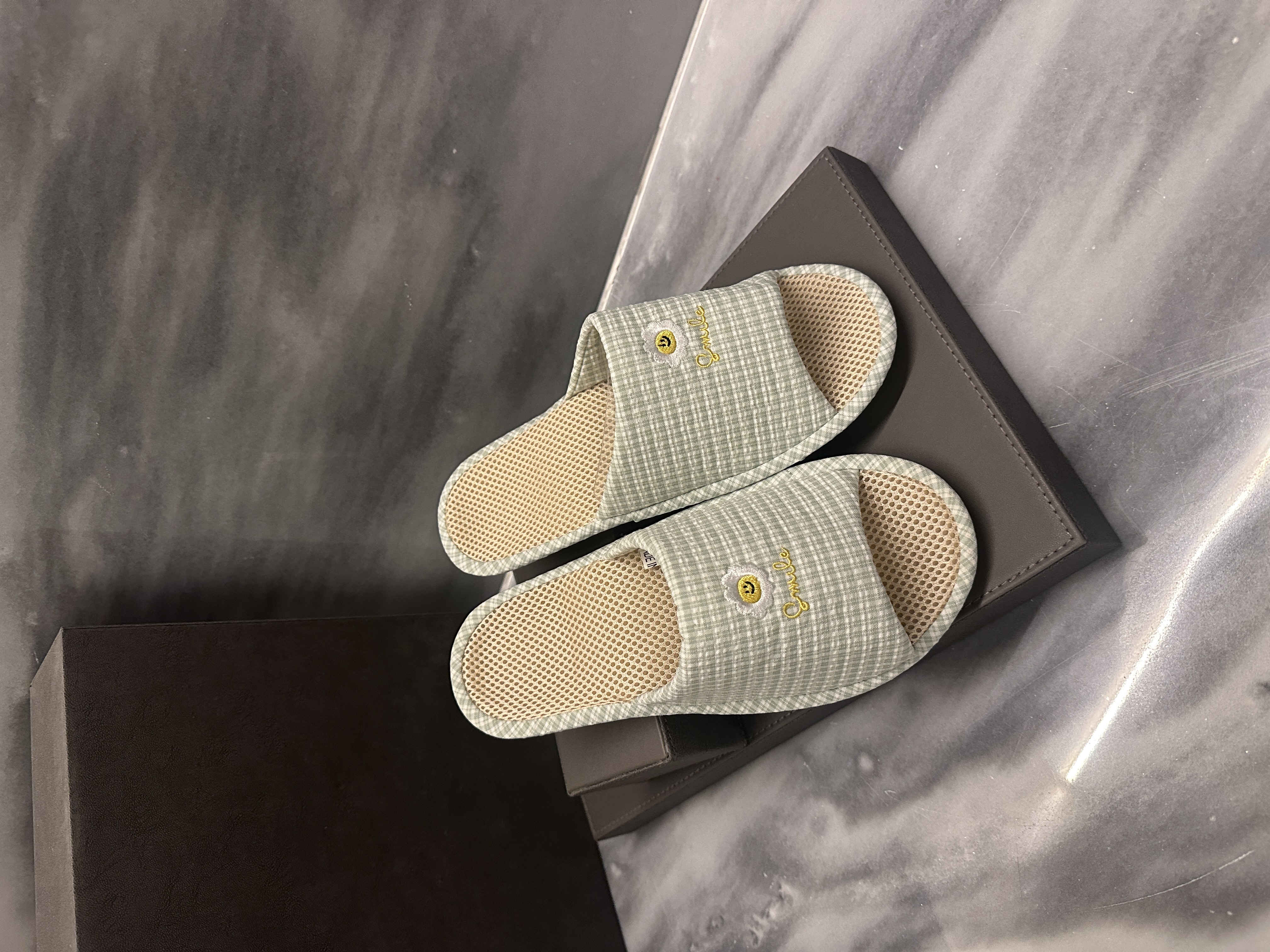 Da Fu Lai Home Furnishing Slippers, fabric slippers