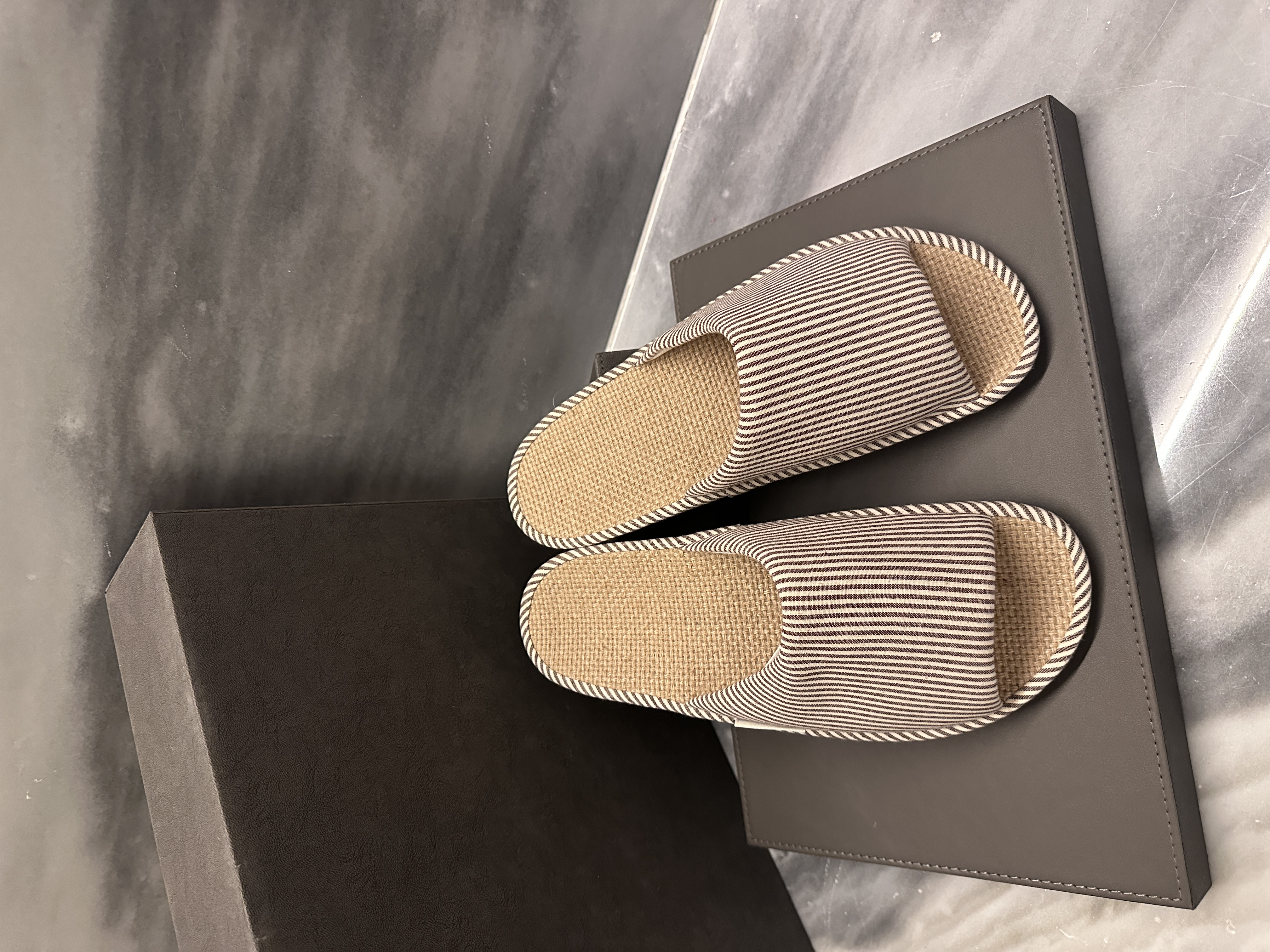 Da Fu Lai Home Furnishing Slippers, fabric slippers