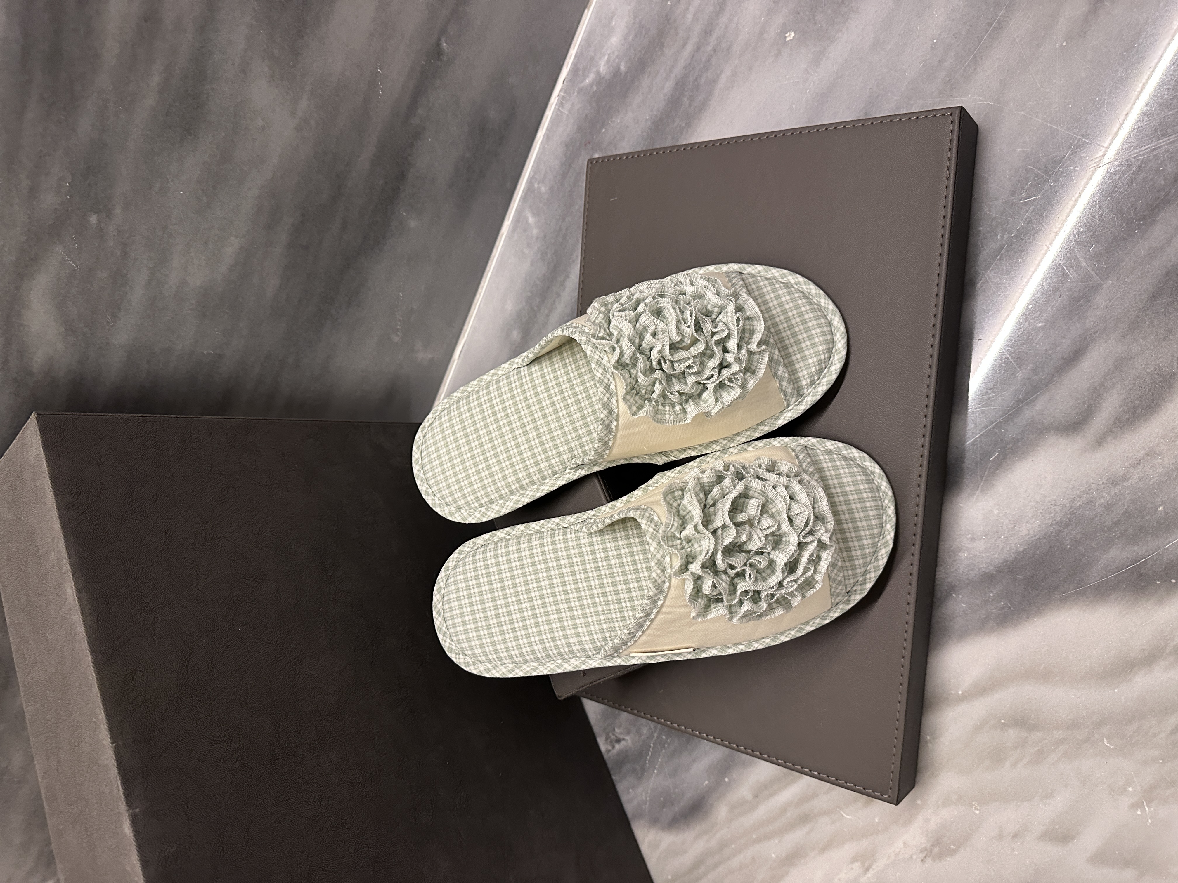 Da Fu Lai Home Furnishing Slippers, fabric slippers