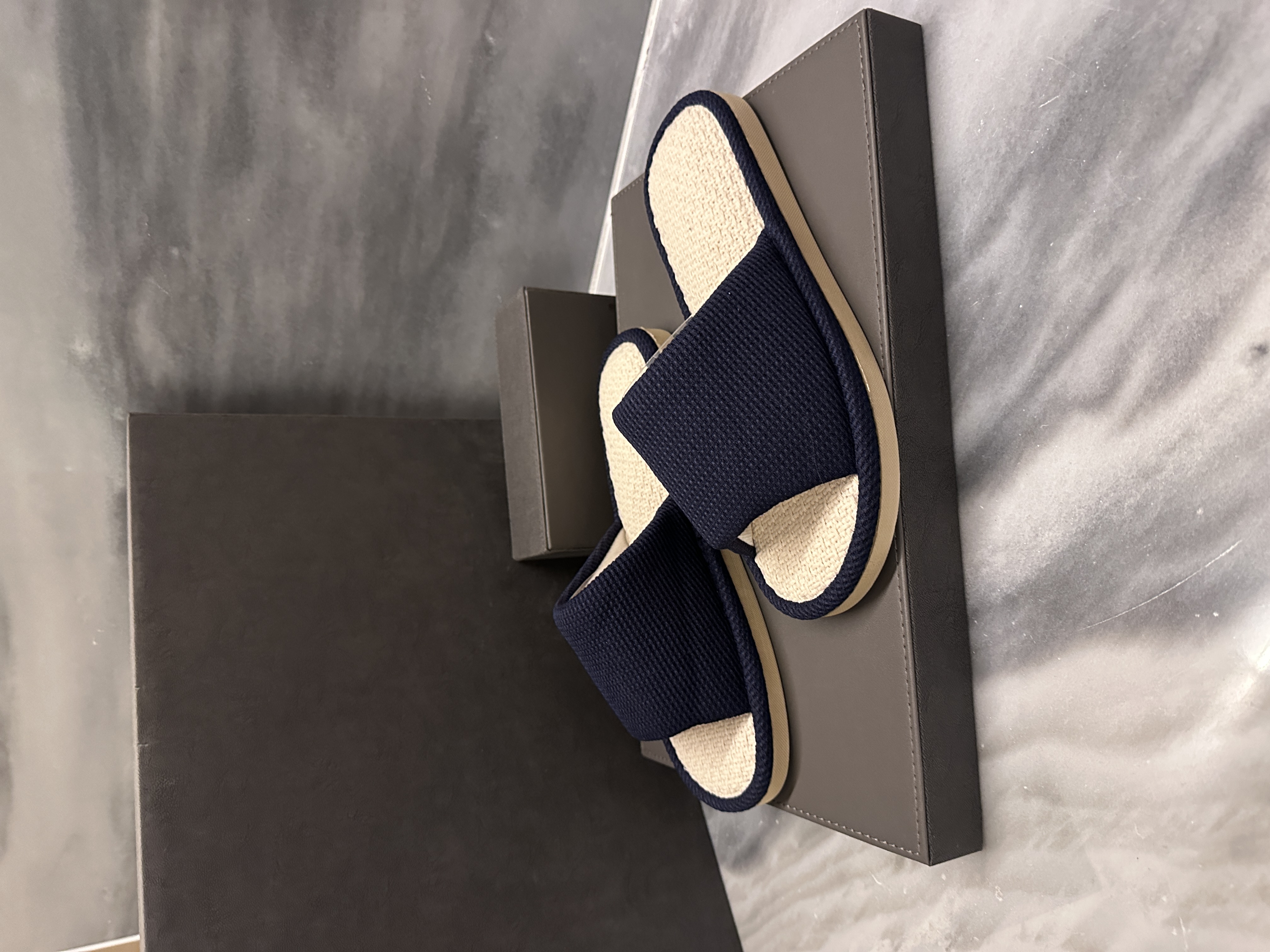 Da Fu Lai Home Furnishing Slippers, fabric slippers