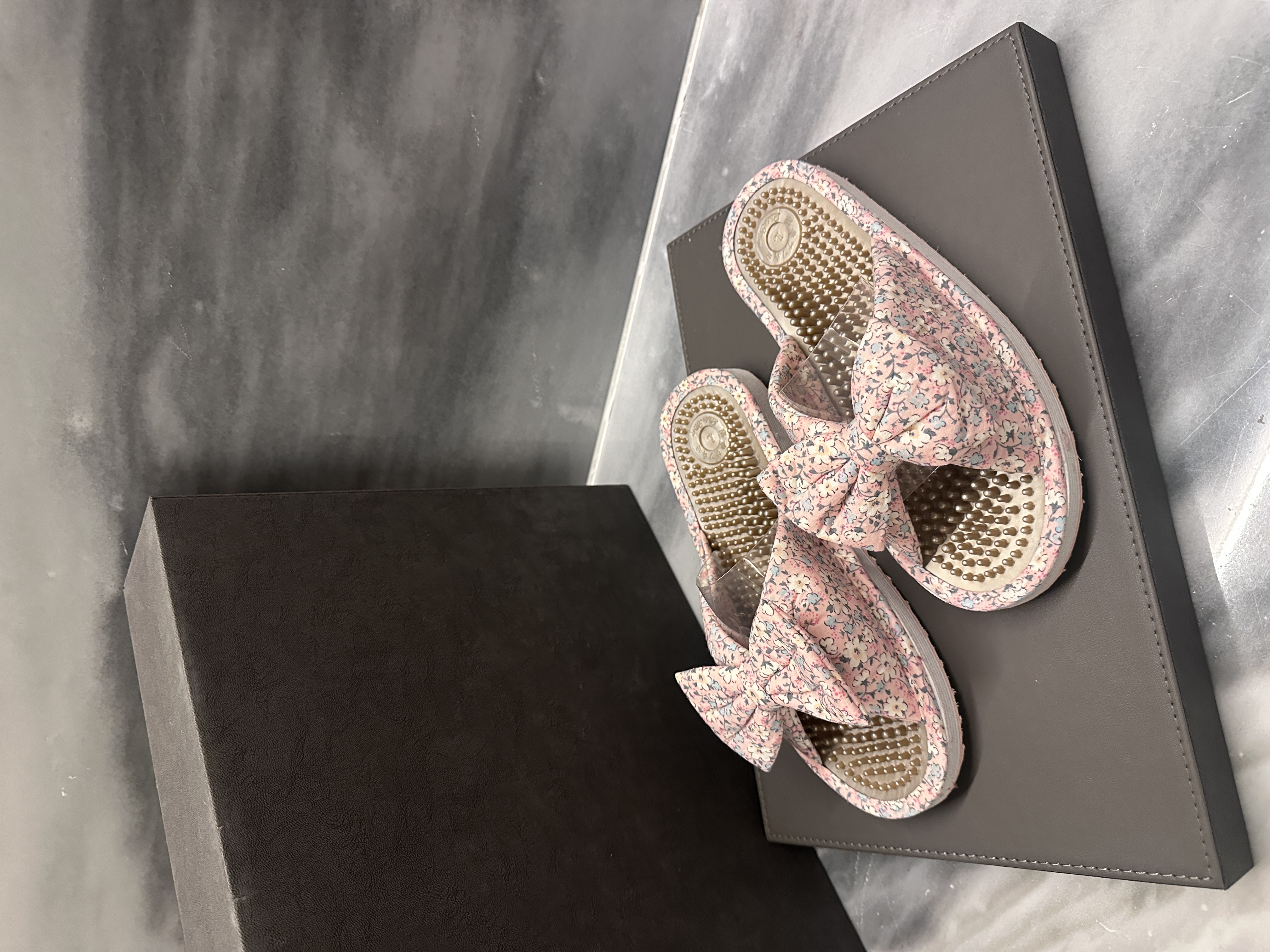 Da Fu Lai Home Furnishing Slippers, fabric slippers