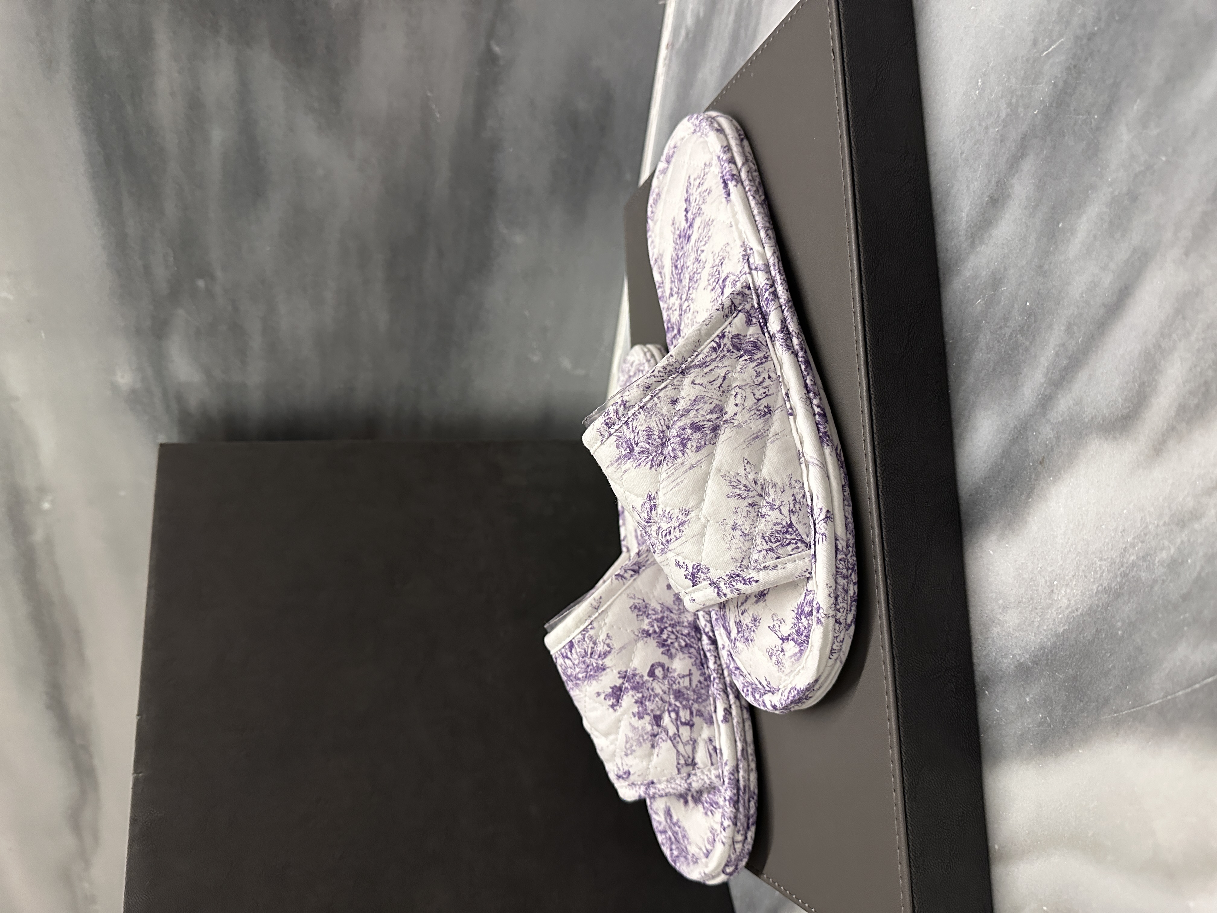 Da Fu Lai Home Furnishing Slippers, fabric slippers