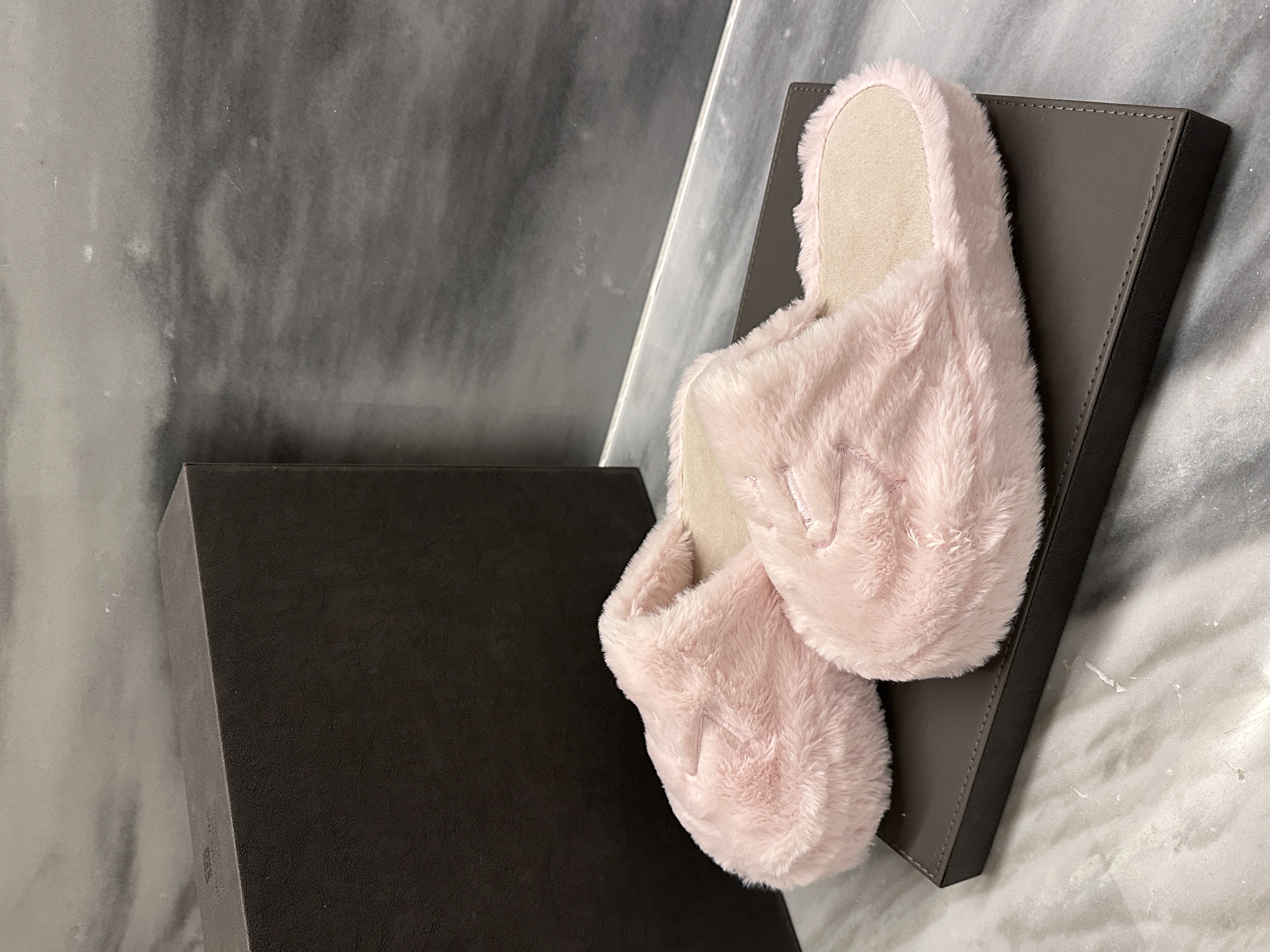 Da Fu Lai Home Furnishing Slippers, fabric slippers