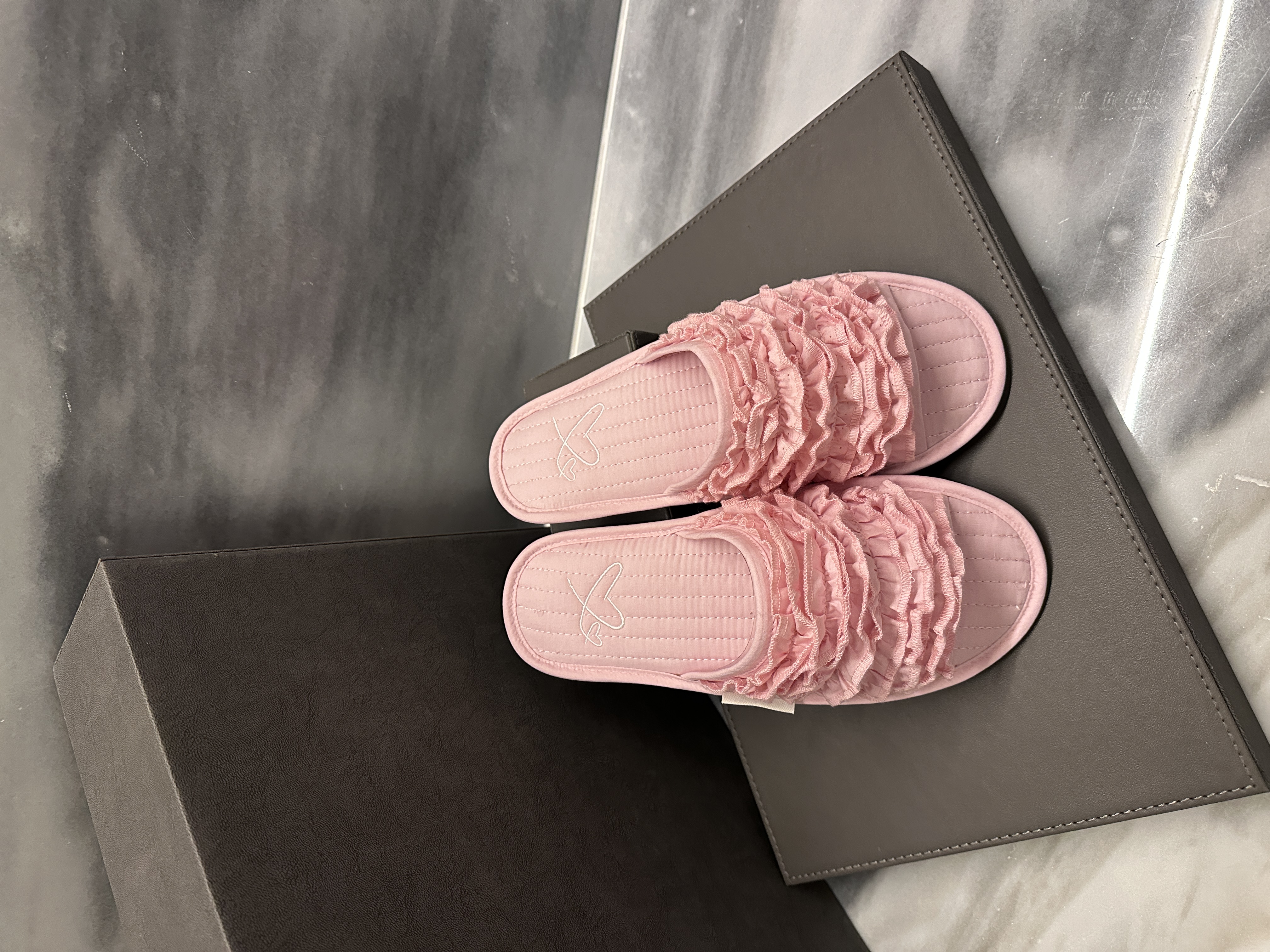 Da Fu Lai Home Furnishing Slippers, fabric slippers