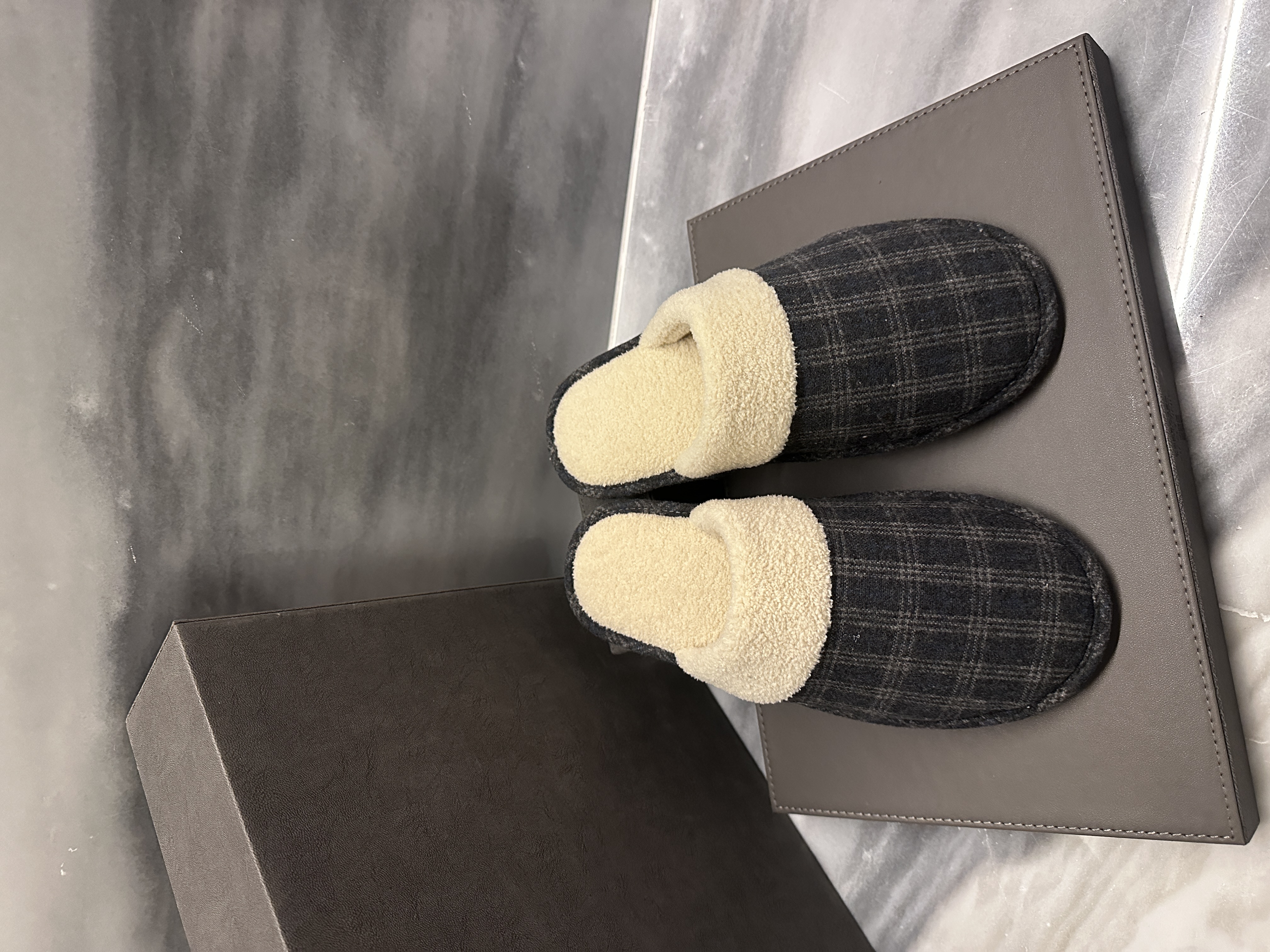 Da Fu Lai Home Furnishing Slippers, fabric slippers