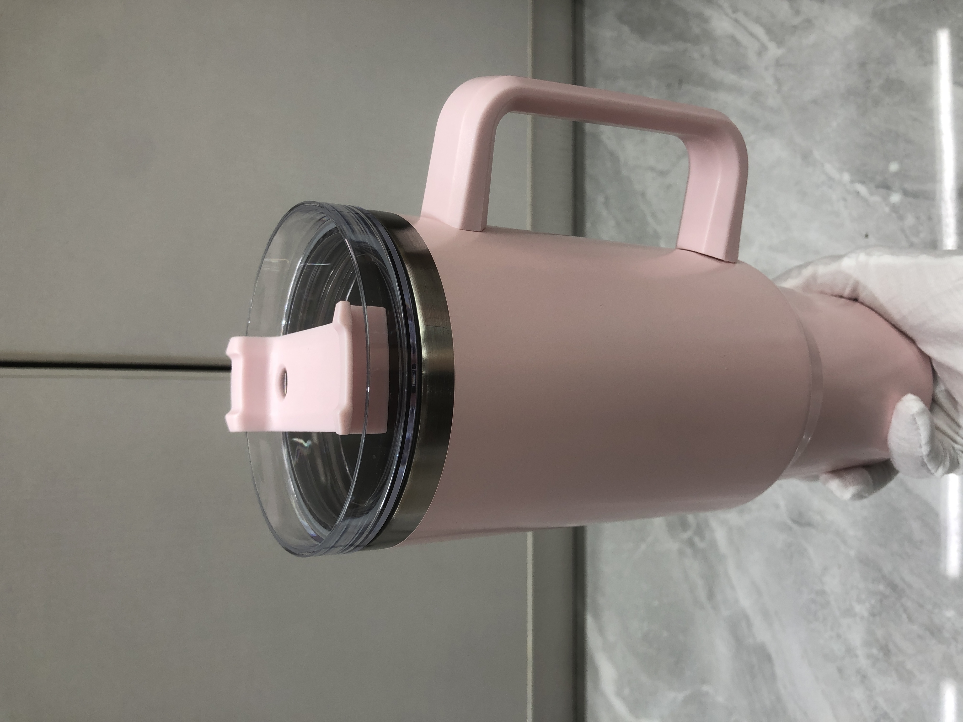Stainless steel water bottle