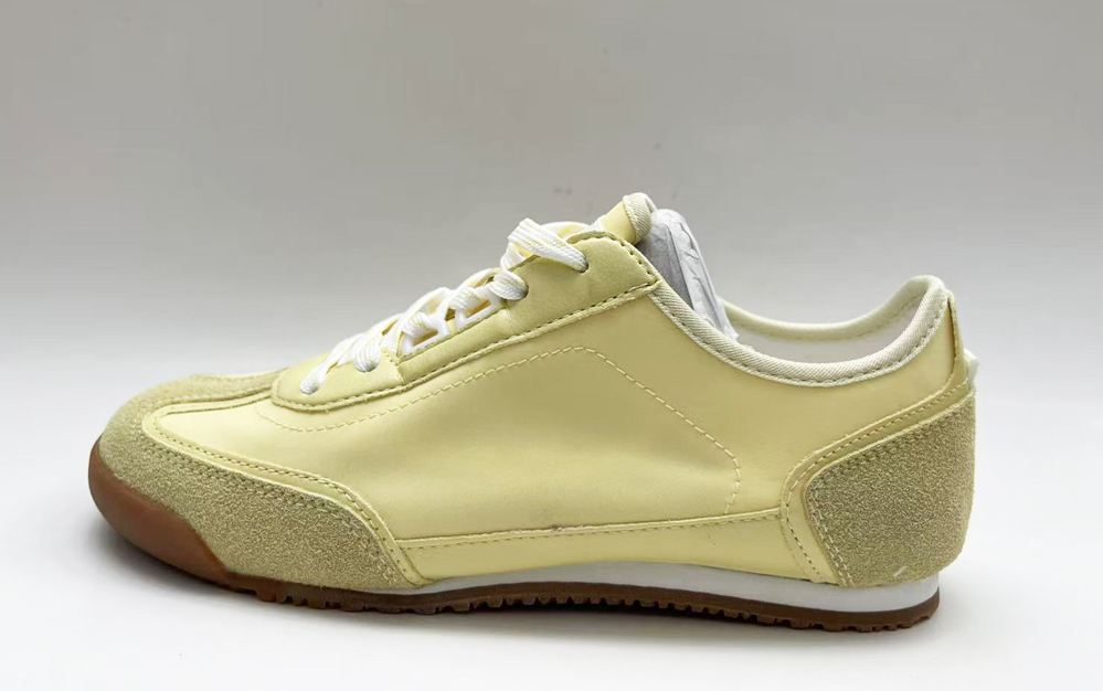 Casual shoes