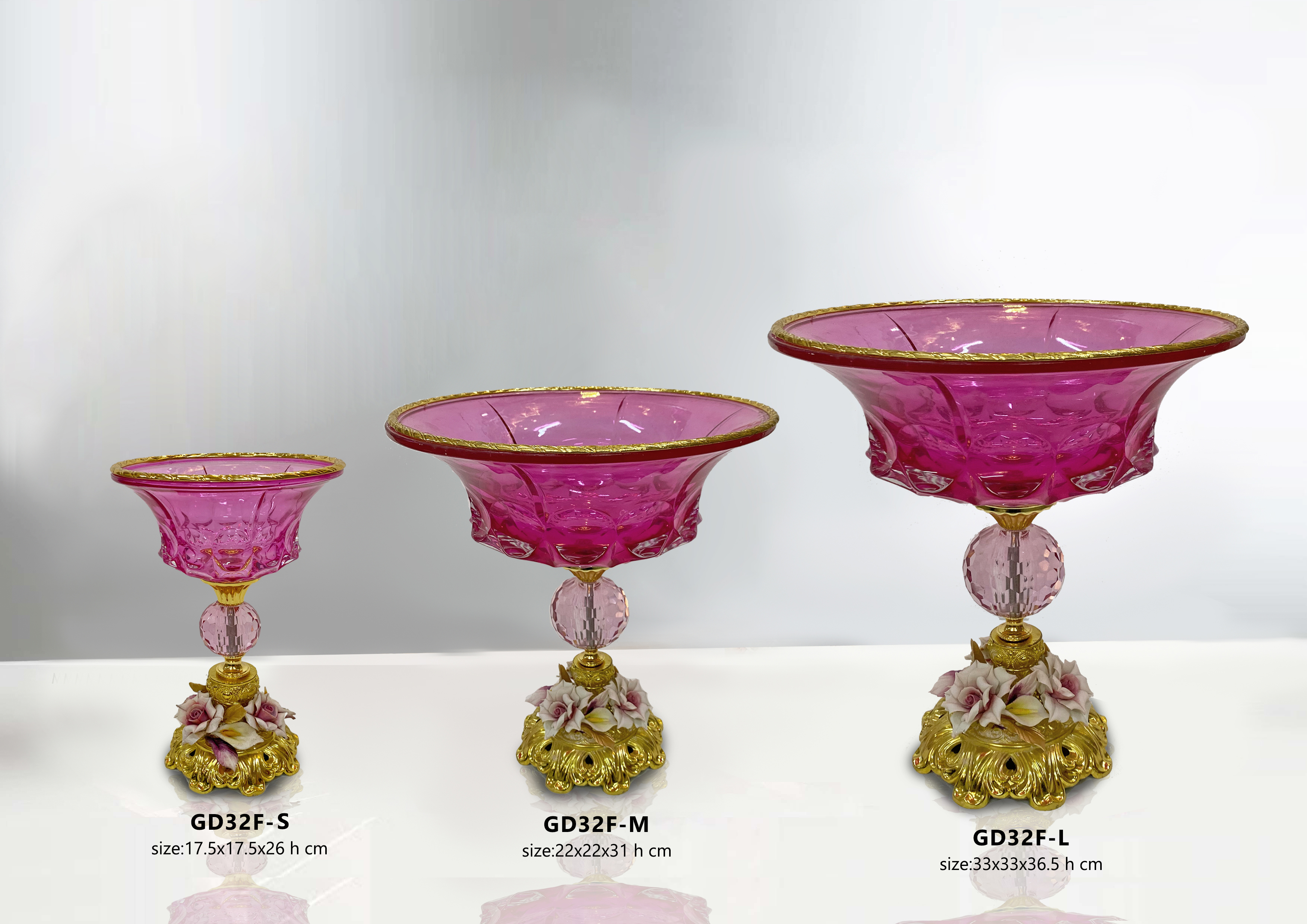 Dinner table glassware