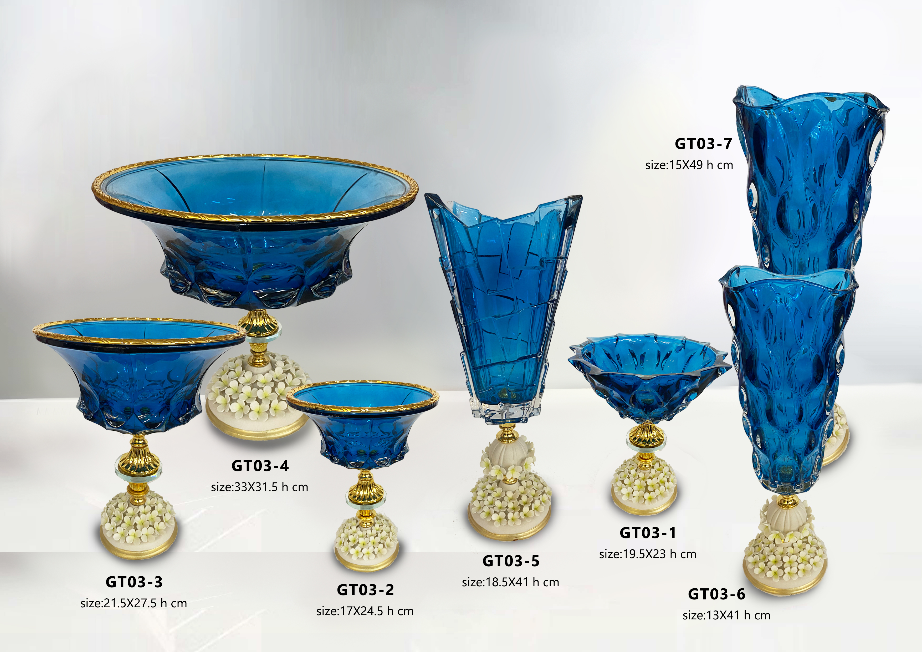 Dinner table glassware