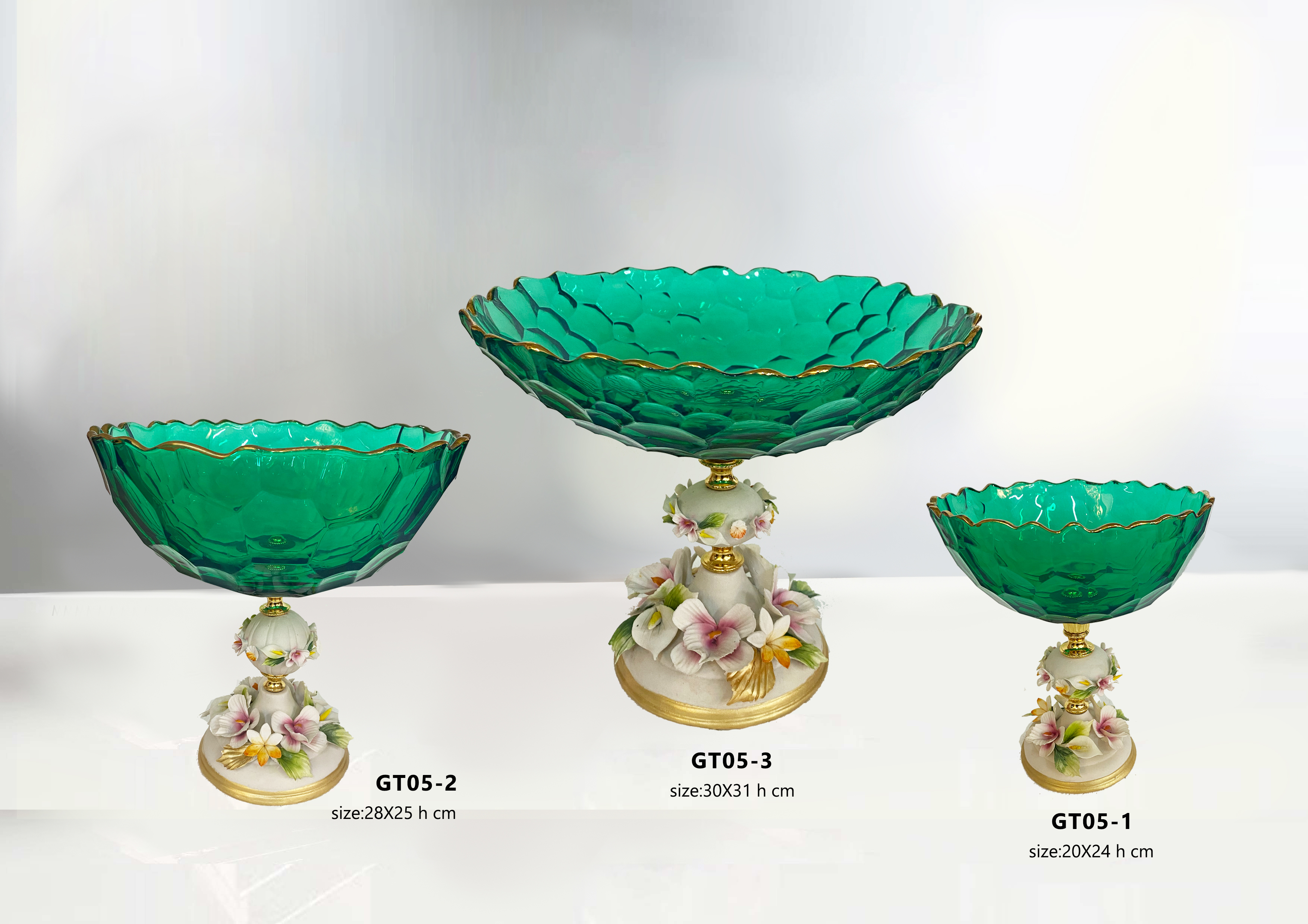 Dinner table glassware