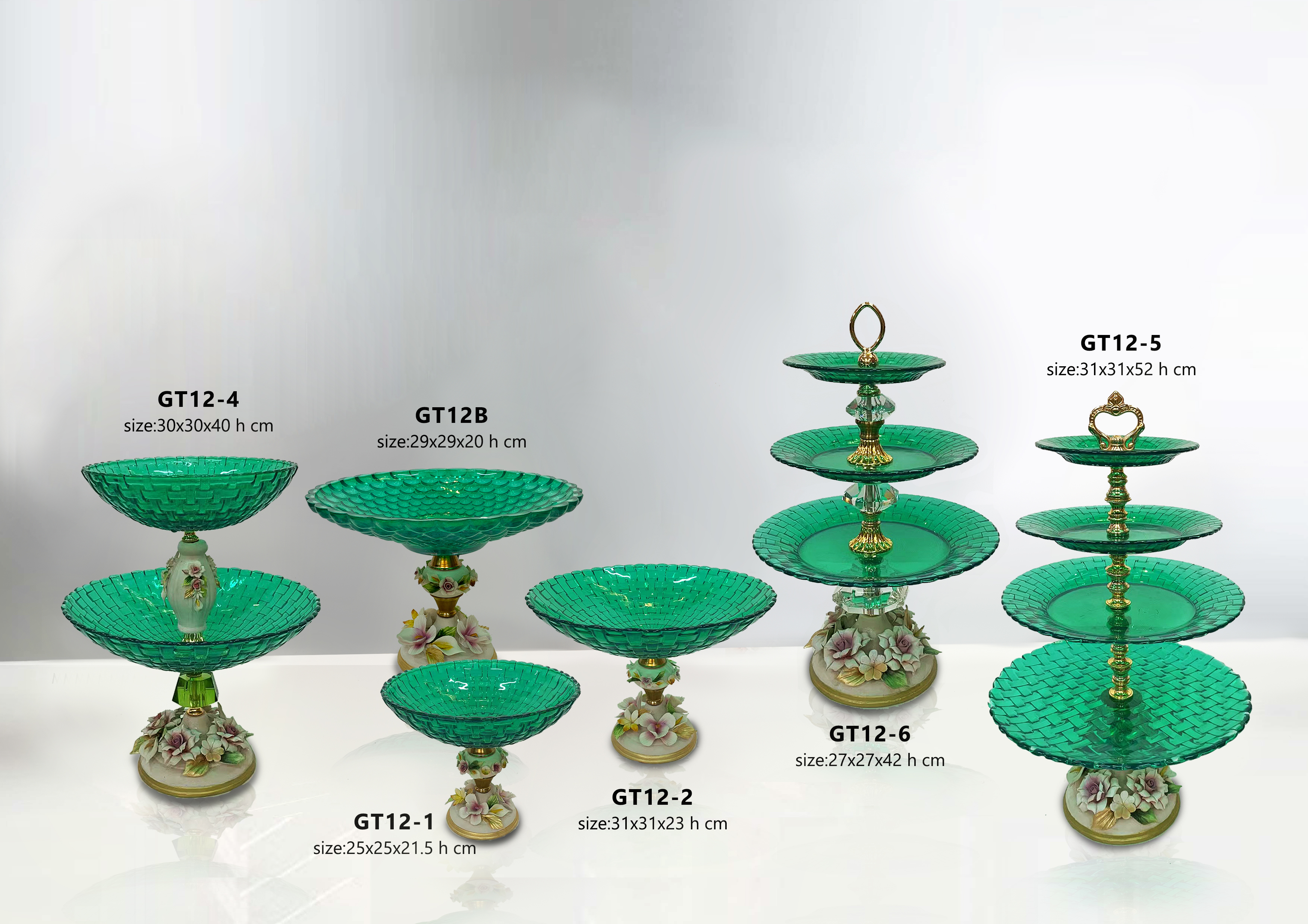 Dinner table glassware