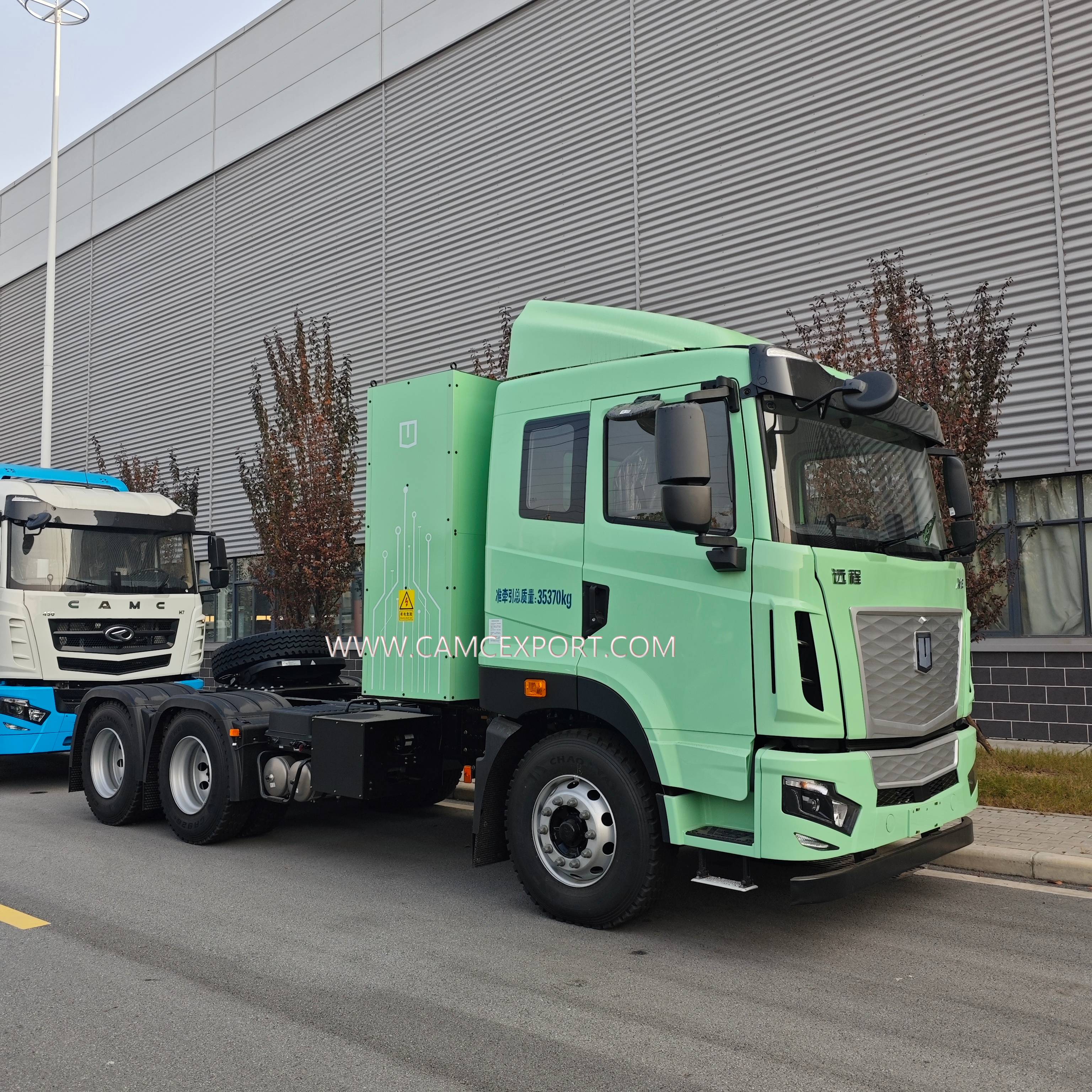 X7E Green Flat-Top 6x4 Left-Hand Drive Electric Tractor
