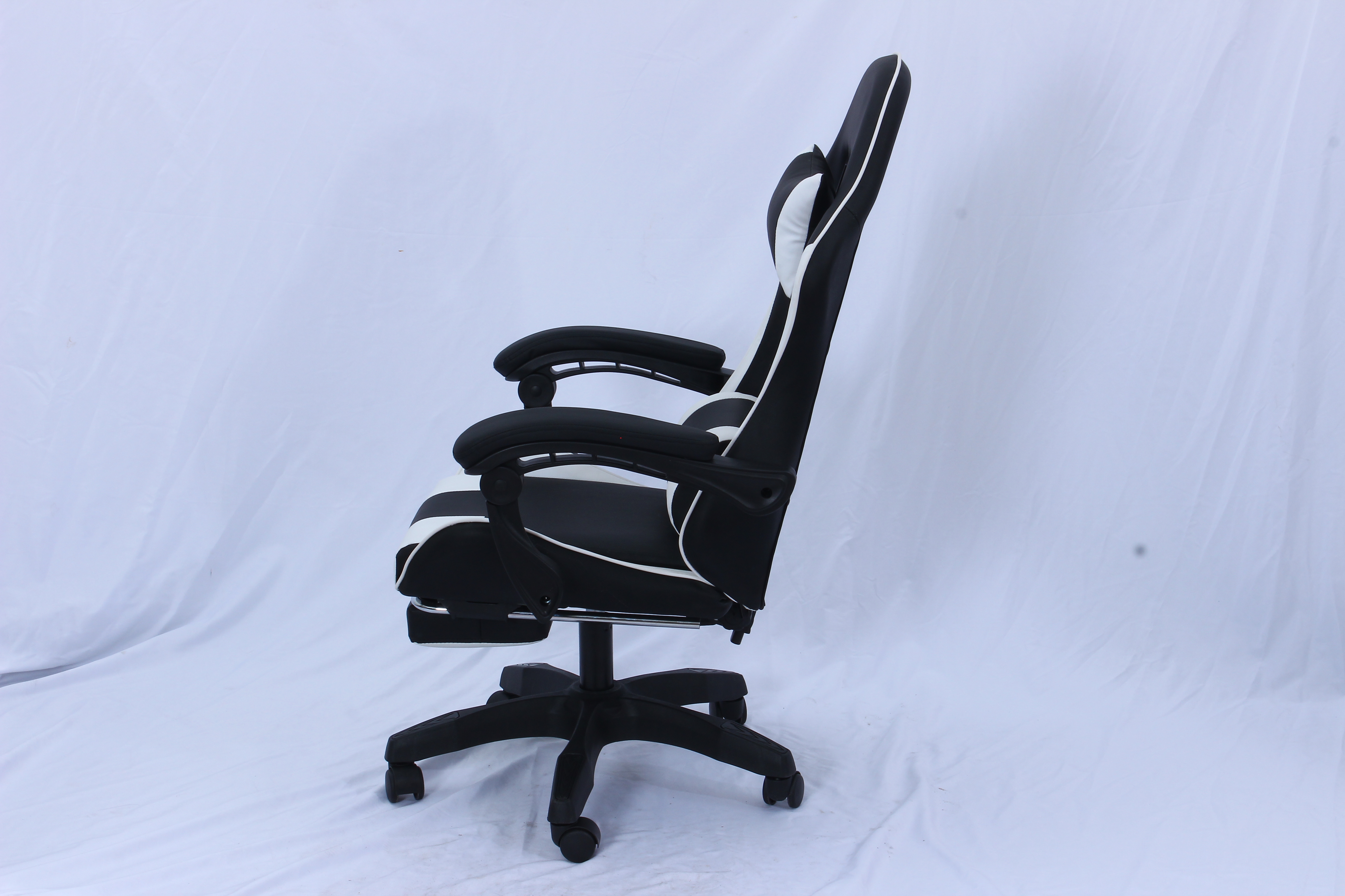 Romance Dining chair Modern fashion style comfortable dining fabric chair banquet chair