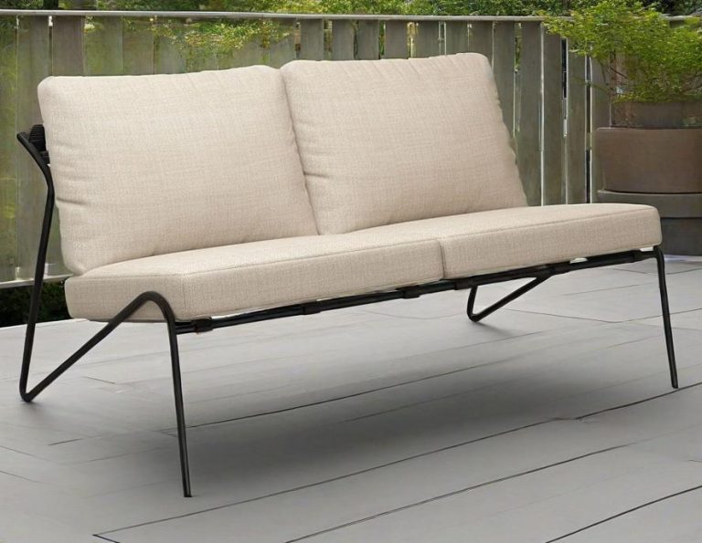 Uetco Outdoor Lounge Chair White Ottoman