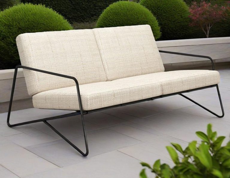 Uetco Outdoor Lounge Chair White Ottoman