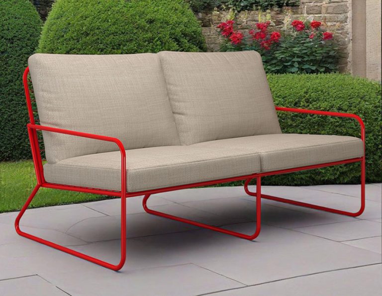 Uetco Lounge Chair