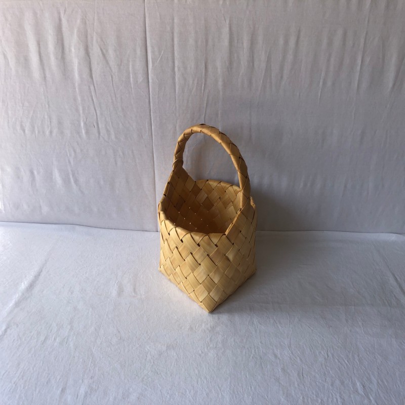 Wood chip basket