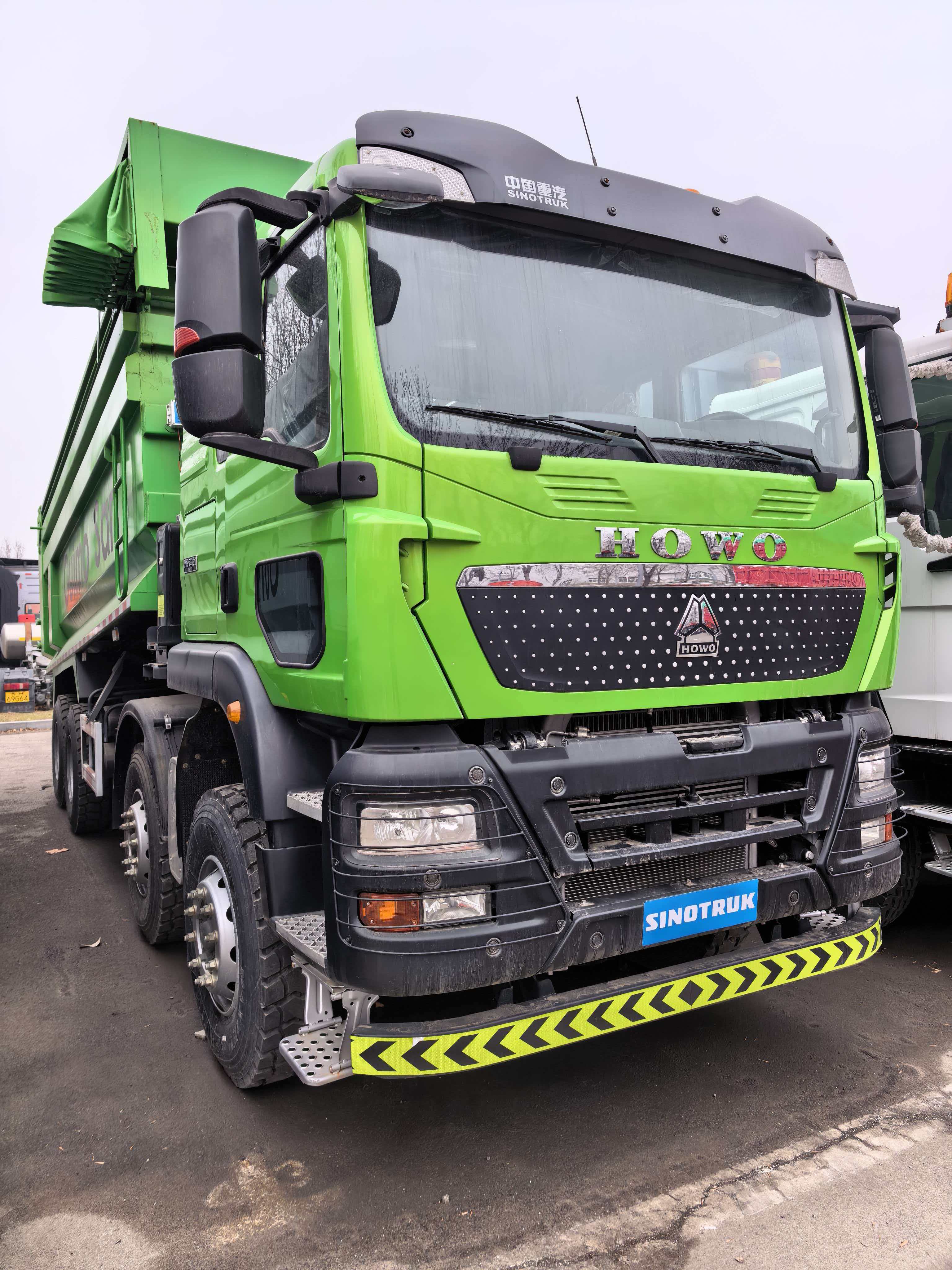 Export Howo 8X4 dump truck
