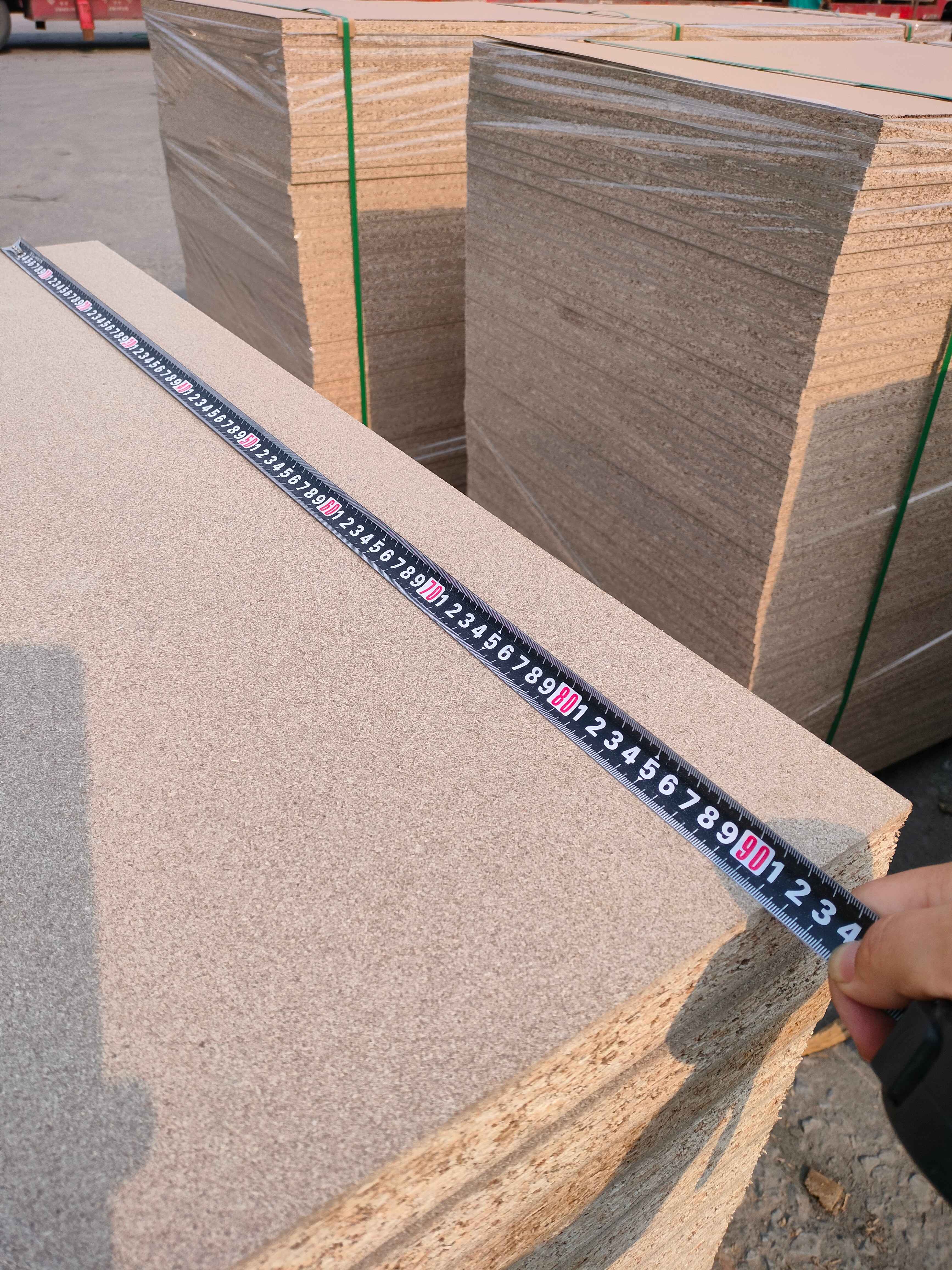 Thick-Core Particleboard