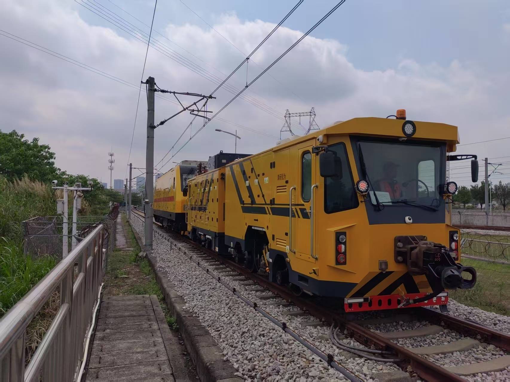 Tsinginst Railway Rail grinding service Dual Power Rail milling train Rail milling service