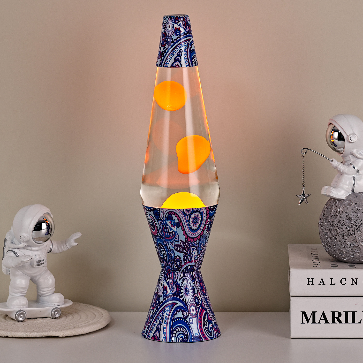 Blue and white glaze lava lamp