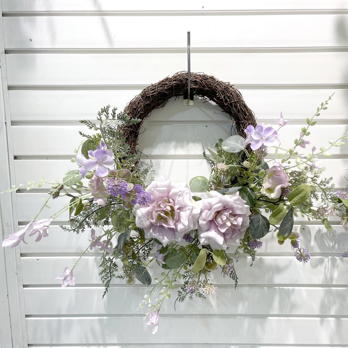 Transworld 18 Inch Wooden Bead Ring Blooming Artificial Wreath for Home Indoor Wall Decoration