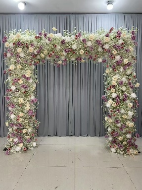 Artificial flower wall