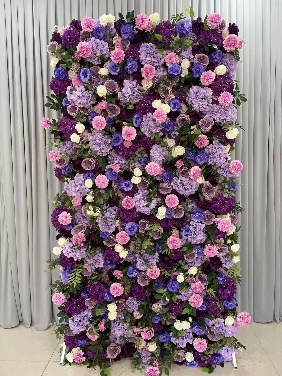 Artificial flower wall