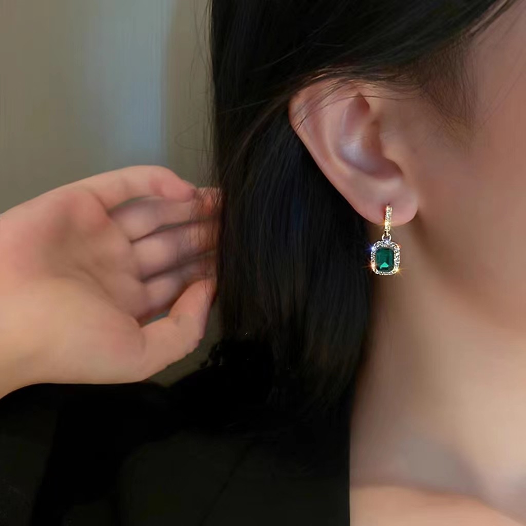 Emerald Green Square Sugar Earrings, French Ins Style Sweet Delicate Stud Earrings for Women