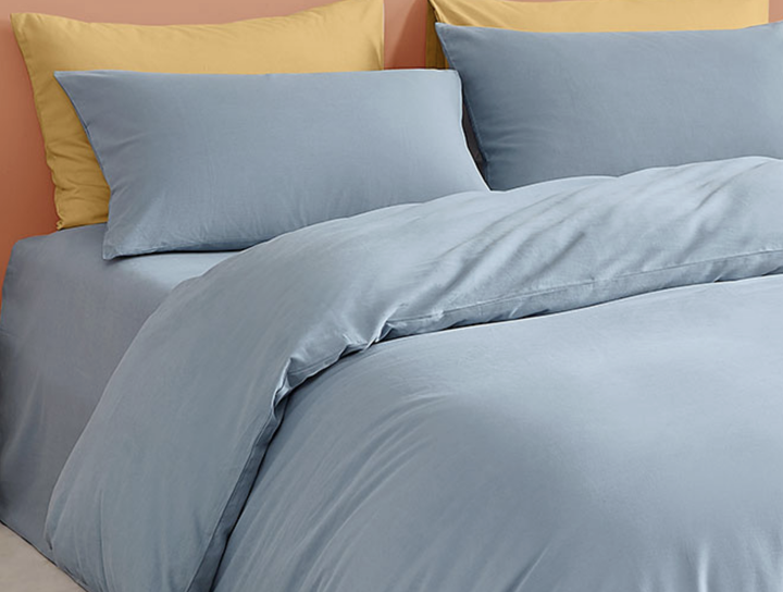 Four-piece bedding set