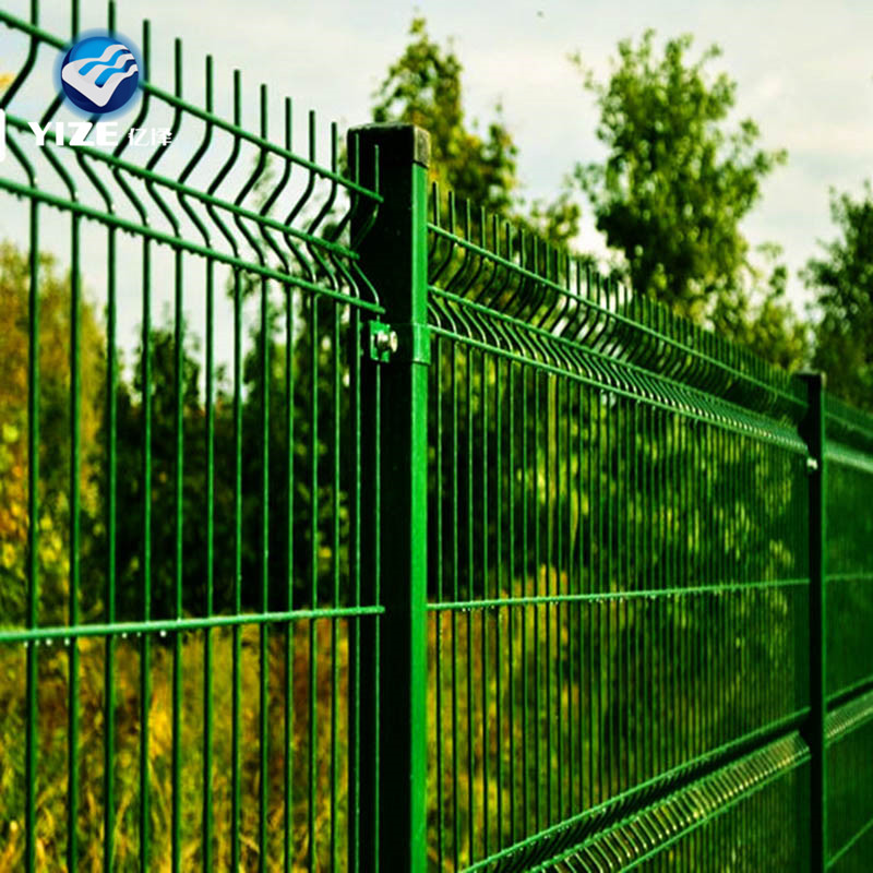 Hot sale china manufacture cheap price pvc coated triangle wire mesh fence