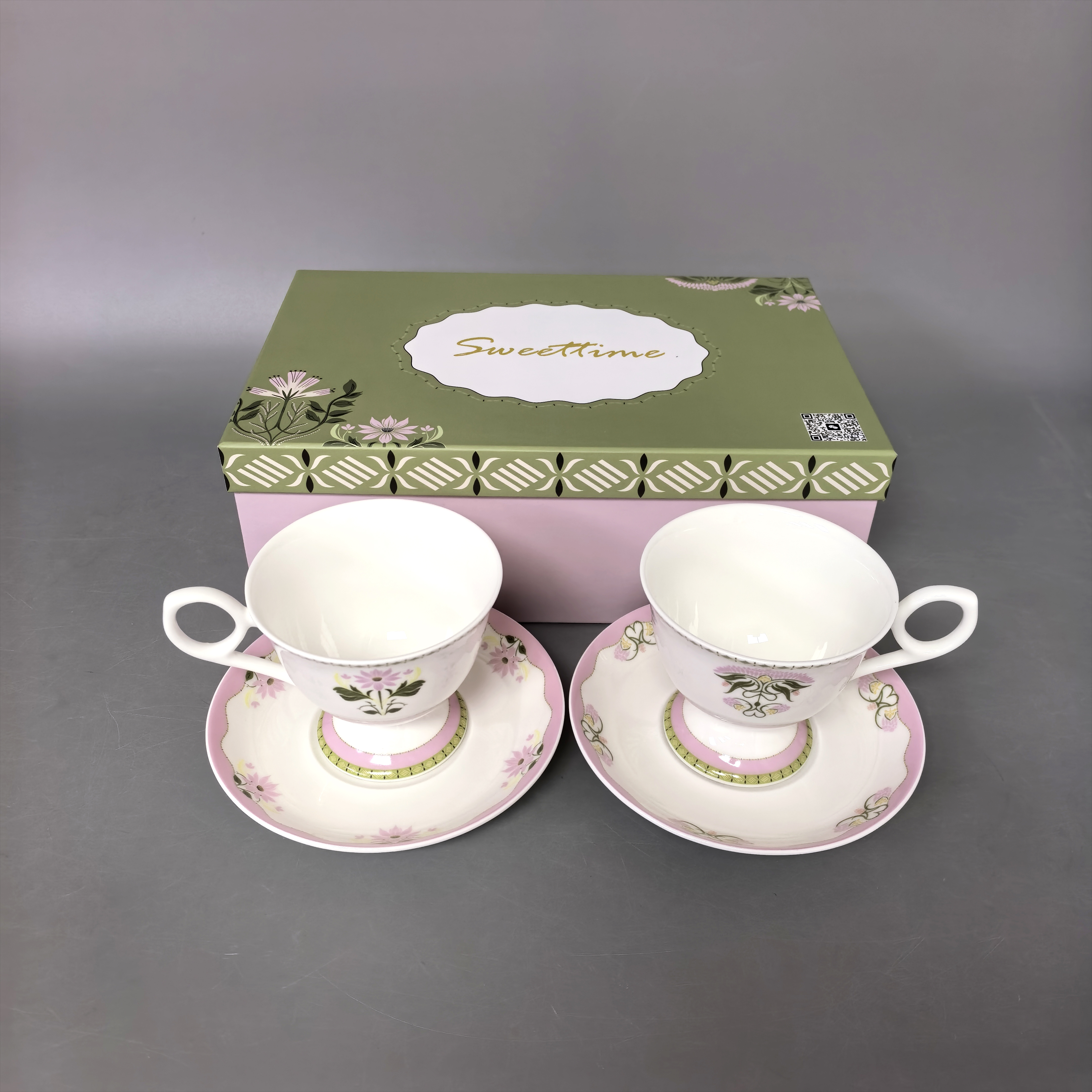 set of 2 cup and saucer set
