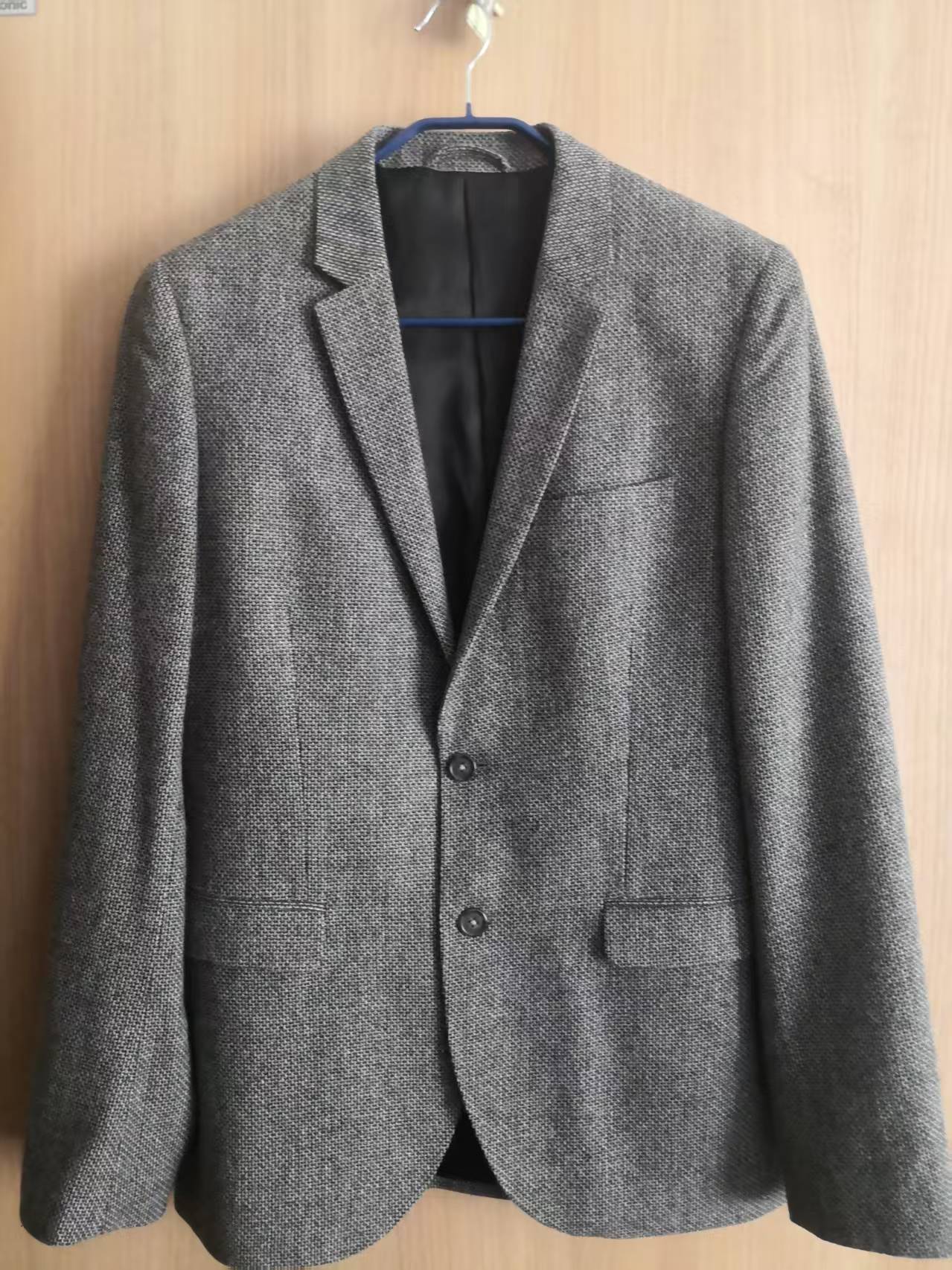 Men's clothing