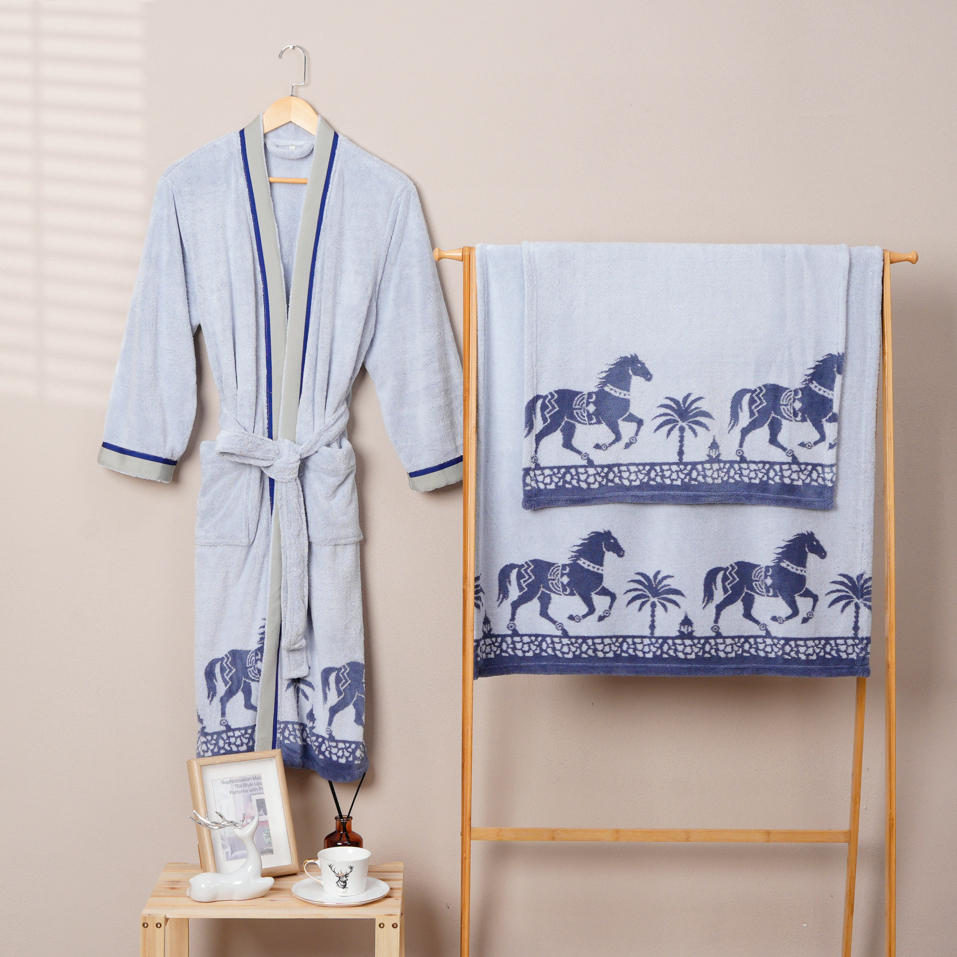 Coral Fleece Jacquard Bathrobe