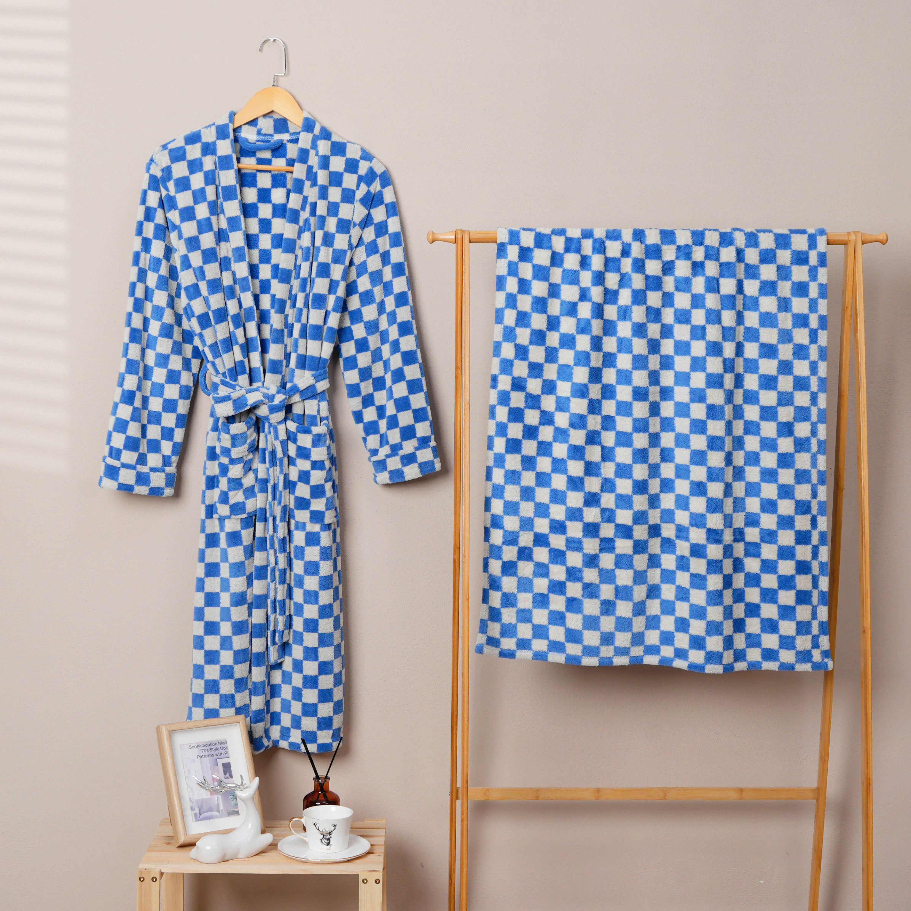 Coral Fleece Jacquard Bathrobe