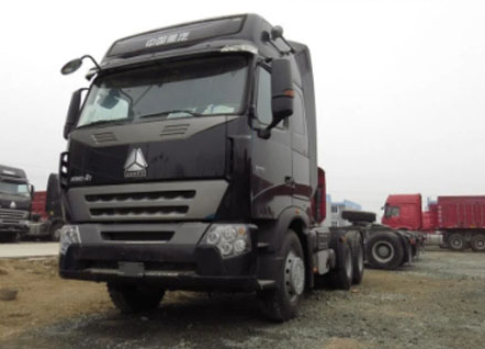 Sinotruk 420hp 10 Wheel Tractor Truck