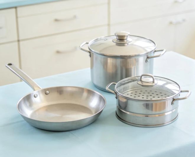 Stainless steel cookware