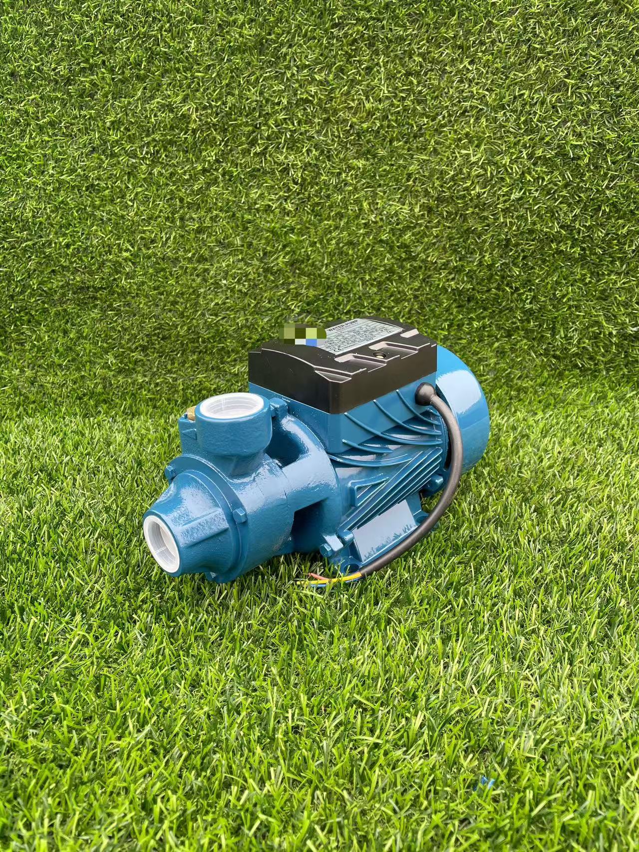Submersible pump