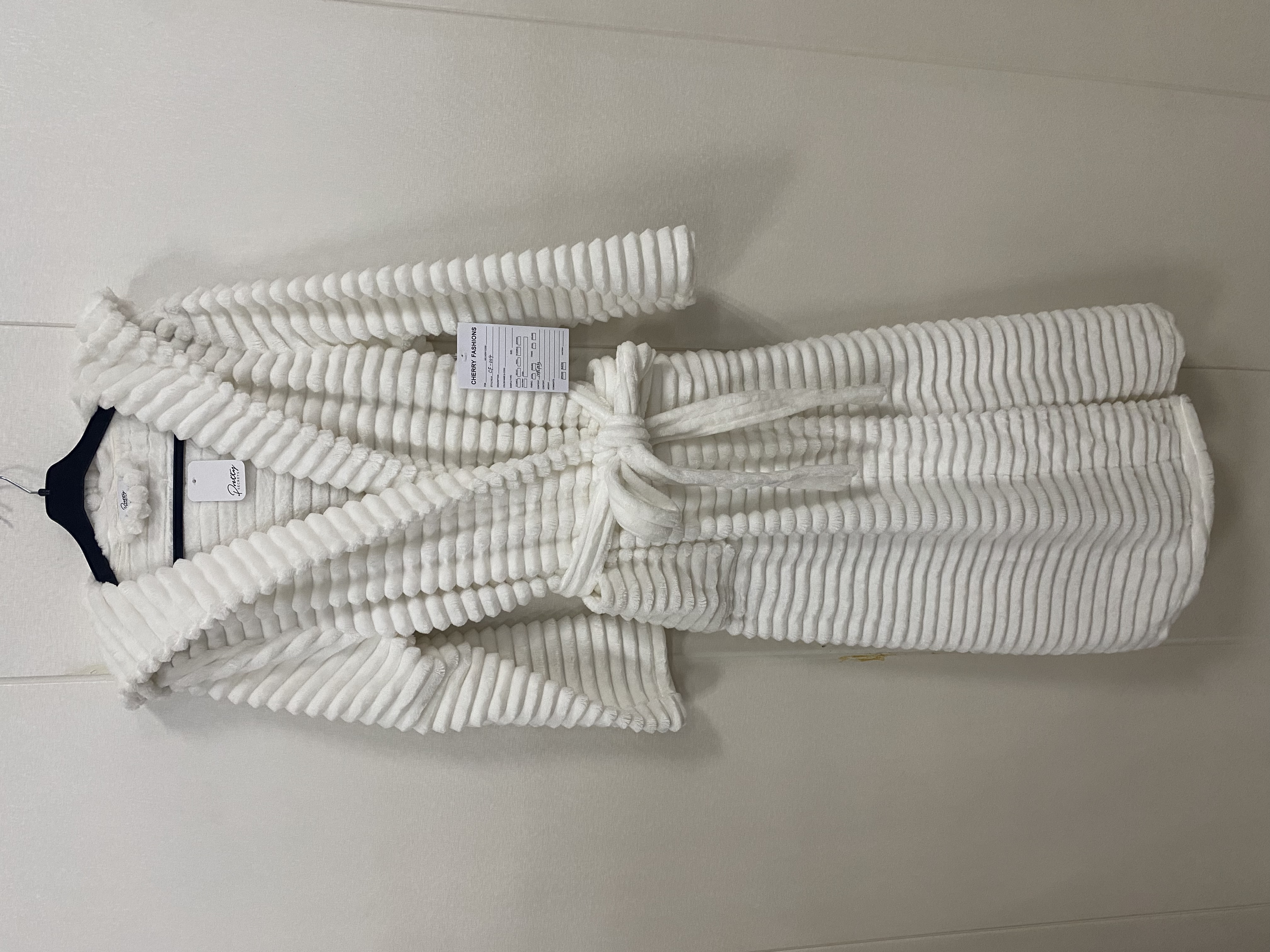 Laides' Robe