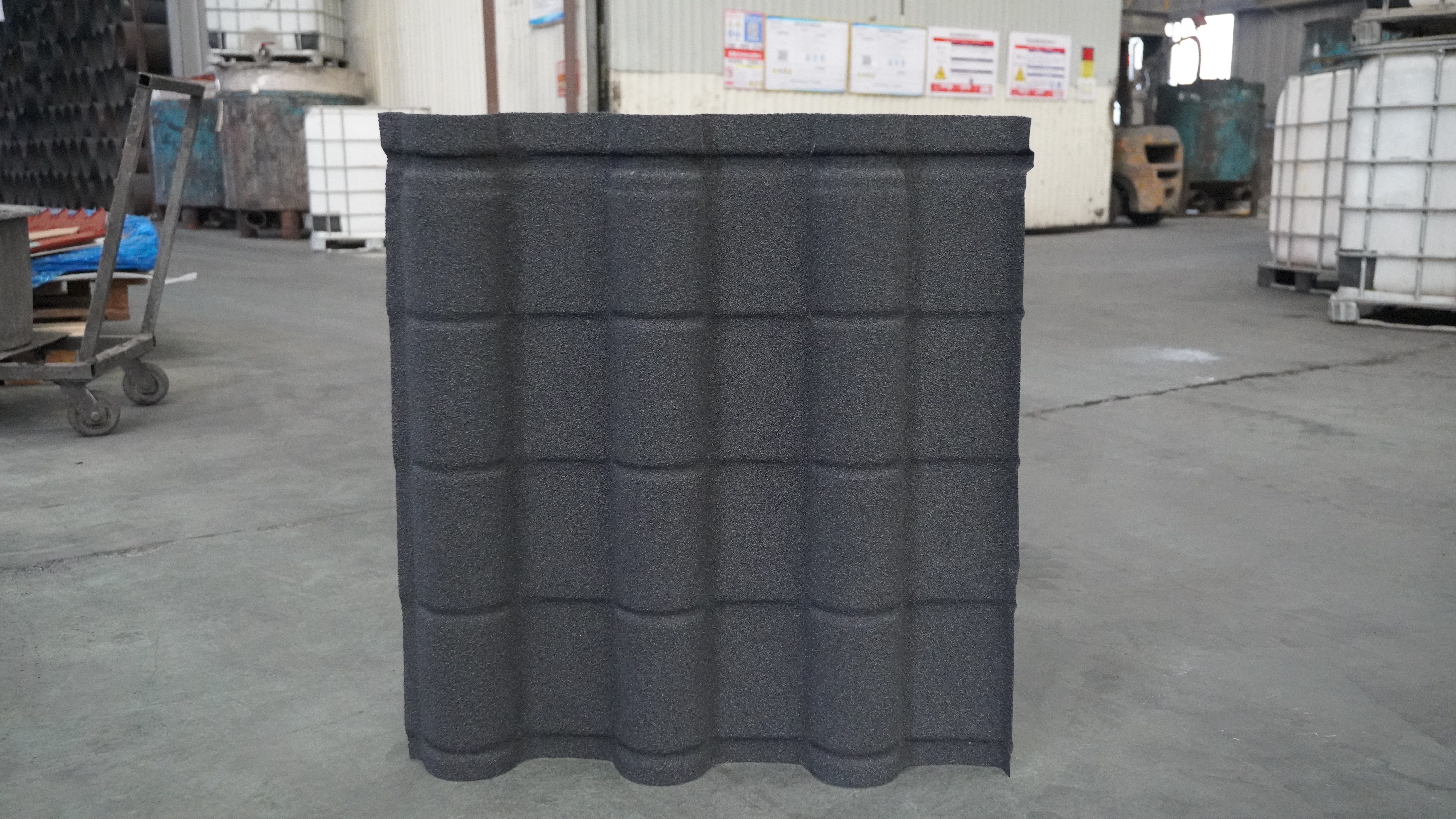 Bond stone coated metal roof tiles